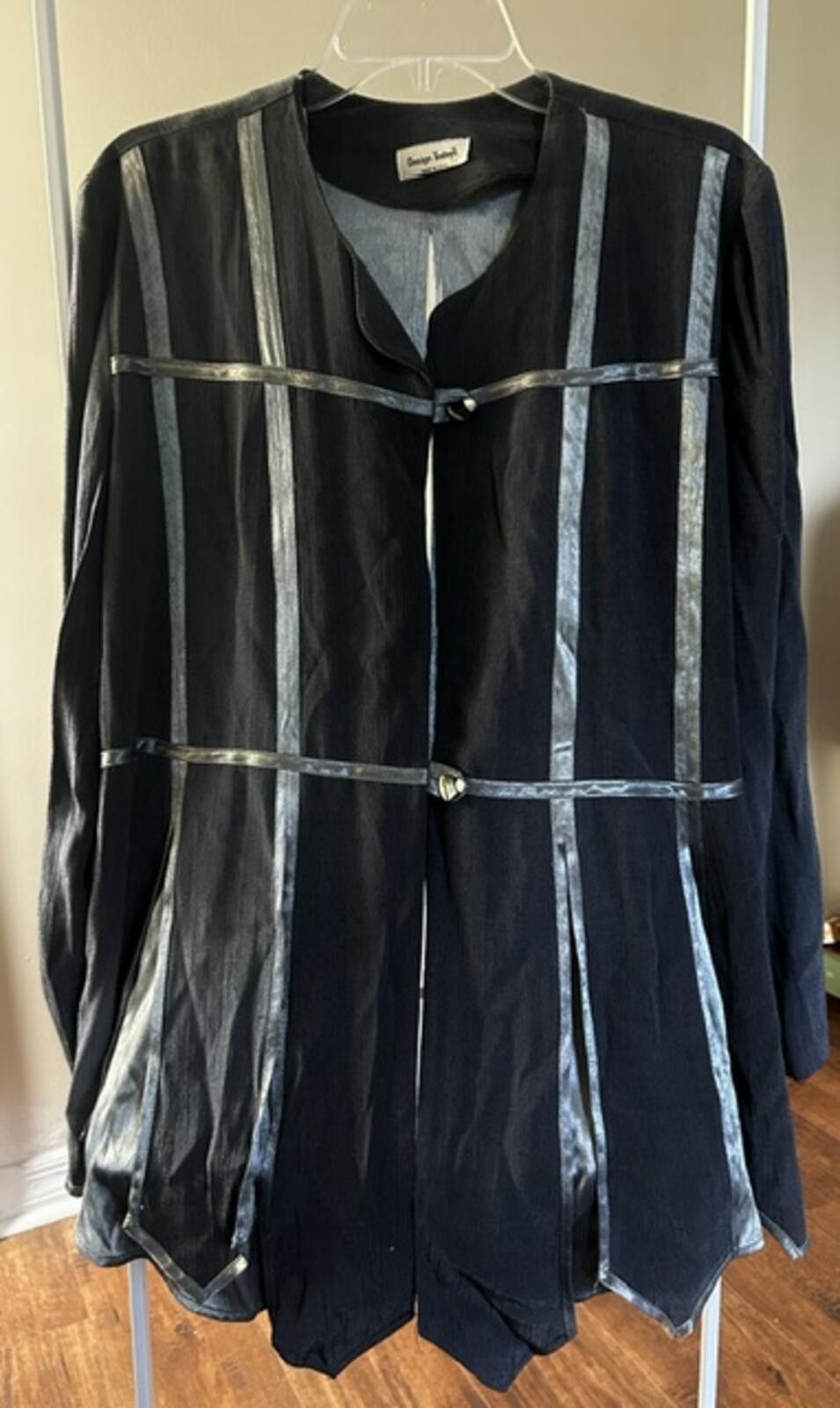 Other Vtg Design Today's Black Long Sleeve Silver Striped Made USA Size US M / EU 48-50 / 2 - 1 Thumbnail