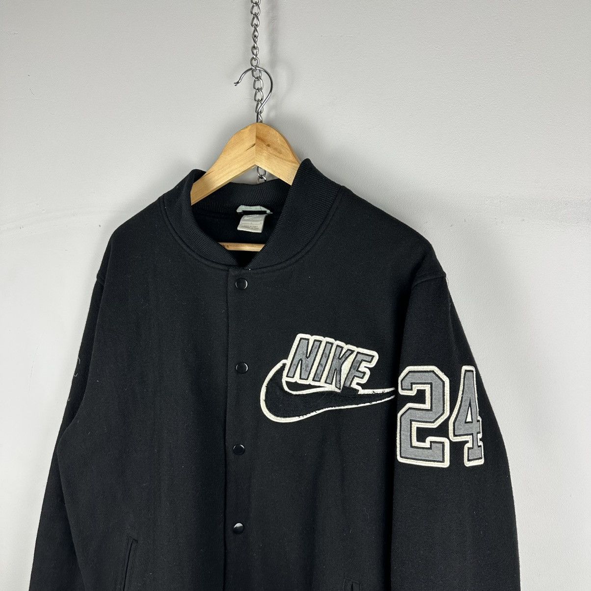 Nike Vintage Nike The Infamous 24 Kobe Bryant Bomber Size US L / EU 52-54 / 3 - 7 Thumbnail