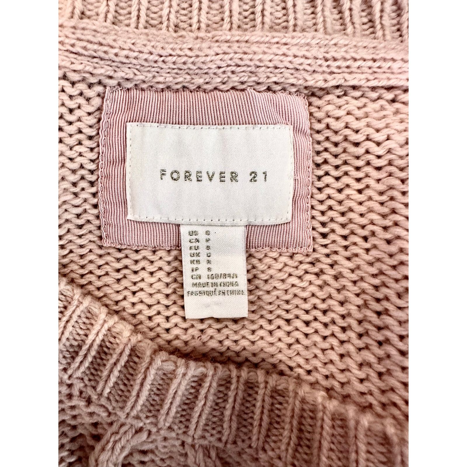 Forever 21 Forever 21 Pink/Coral Cable Knit Sweater Long Sleeves size S Size S / US 4 / IT 40 - 8 Thumbnail