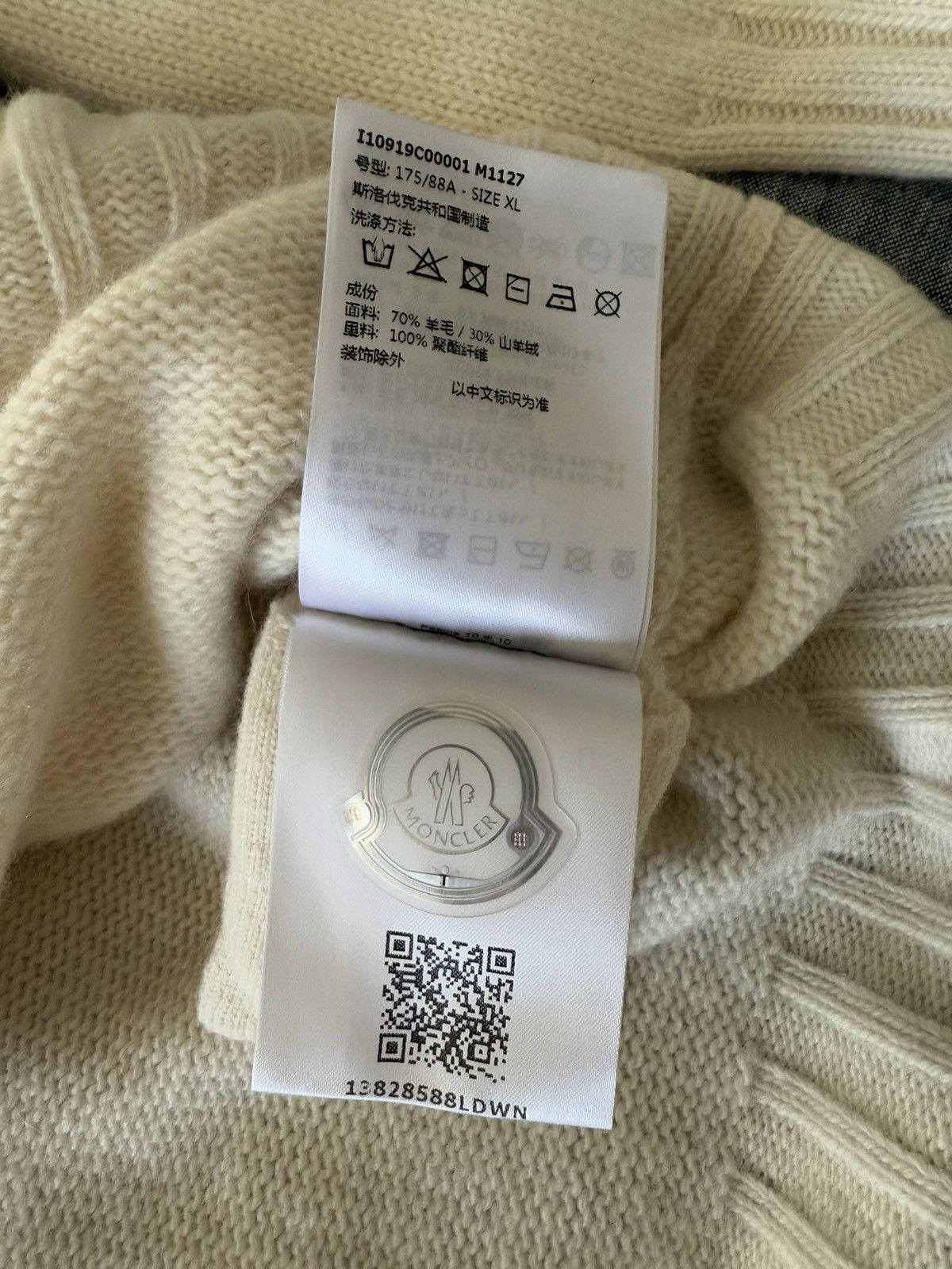 Moncler Moncler Wool and Cashmere Sweater Size US XL / EU 56 / 4 - 6 Thumbnail