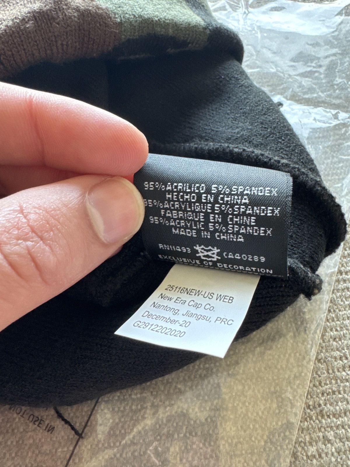 Supreme × Swarovski Supreme New Era Swarovski S Logo Beanie Woodland Camo Size ONE SIZE - 6 Thumbnail