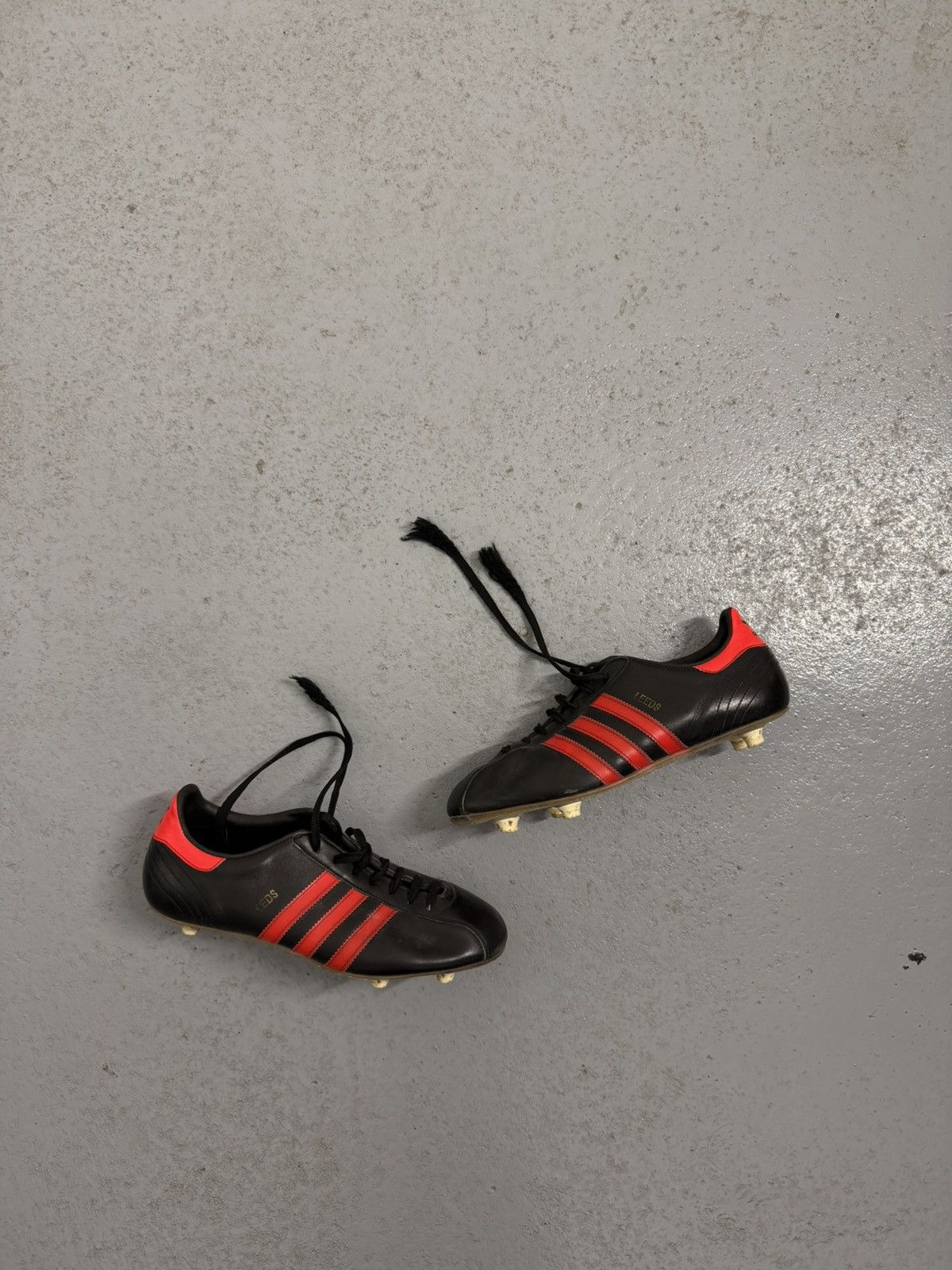 Adidas Vintage Adidas 1975 Leeds Peter Lorimer Soccer Boots Size US 8.5 / EU 41-42 - 1 Thumbnail