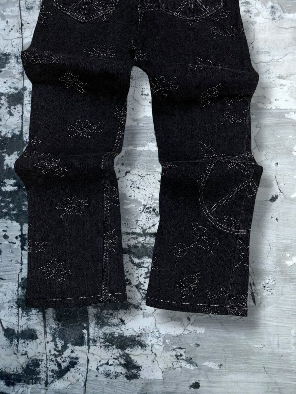 Japanese Brand Vintage 1990s Japan Designer Olleborebla Peace Pig Denim Size US 27 - 10 Thumbnail