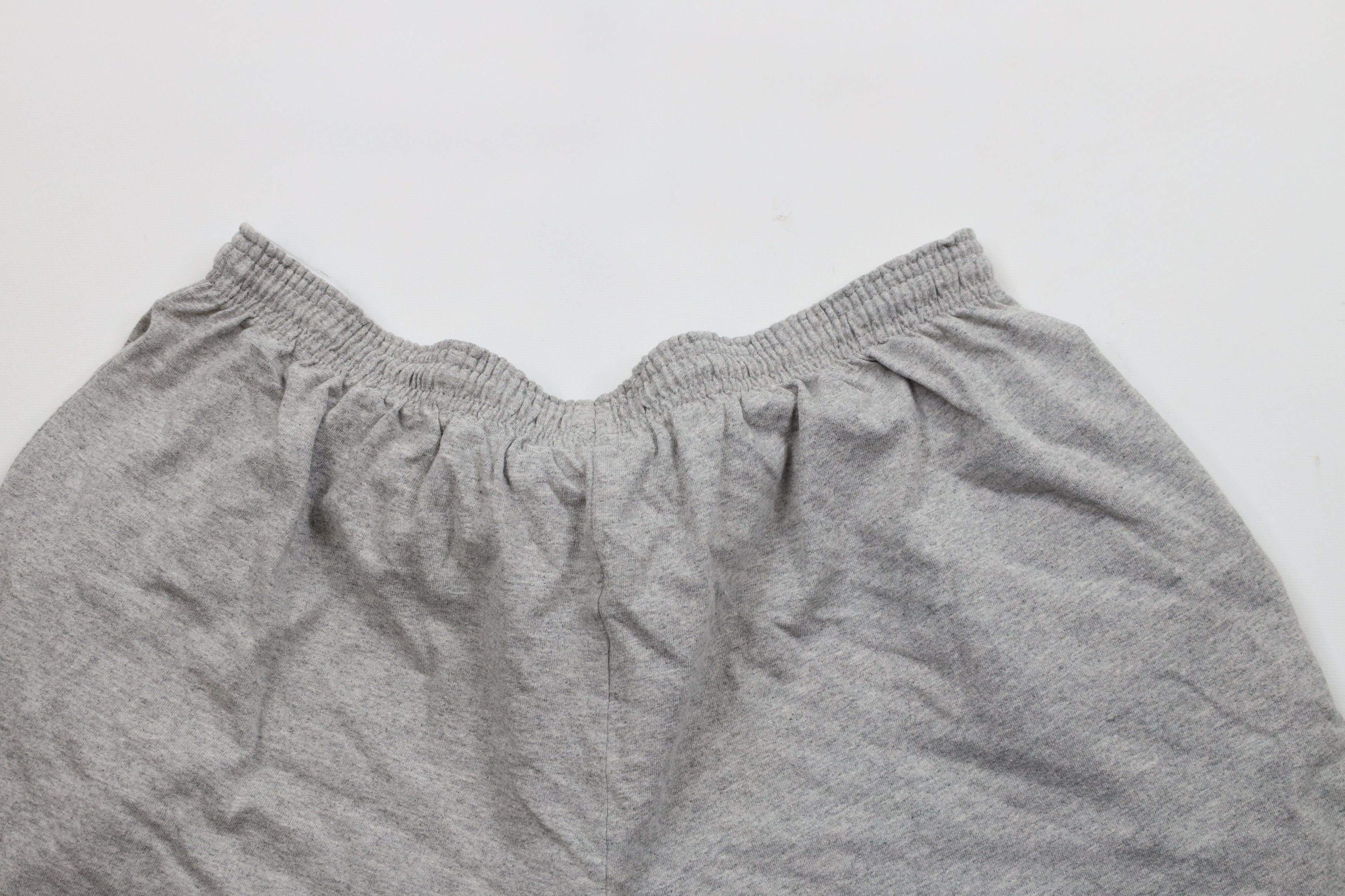 Champion × Vintage Vintage Y2K Champion Logo Above Knee Shorts Heather Gray Size US 36 / EU 52 - 9 Thumbnail