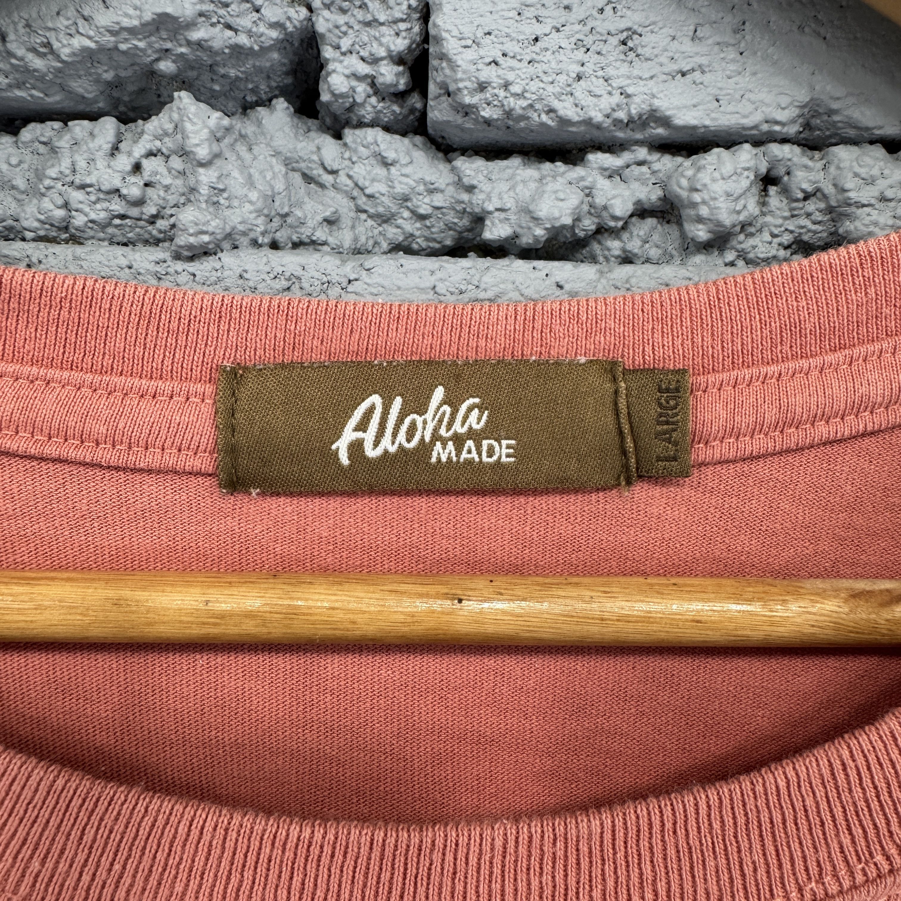 Vintage Aloha Surfing Collection Tshirt Food Aloha Graphic Size US L / EU 52-54 / 3 - 4 Thumbnail