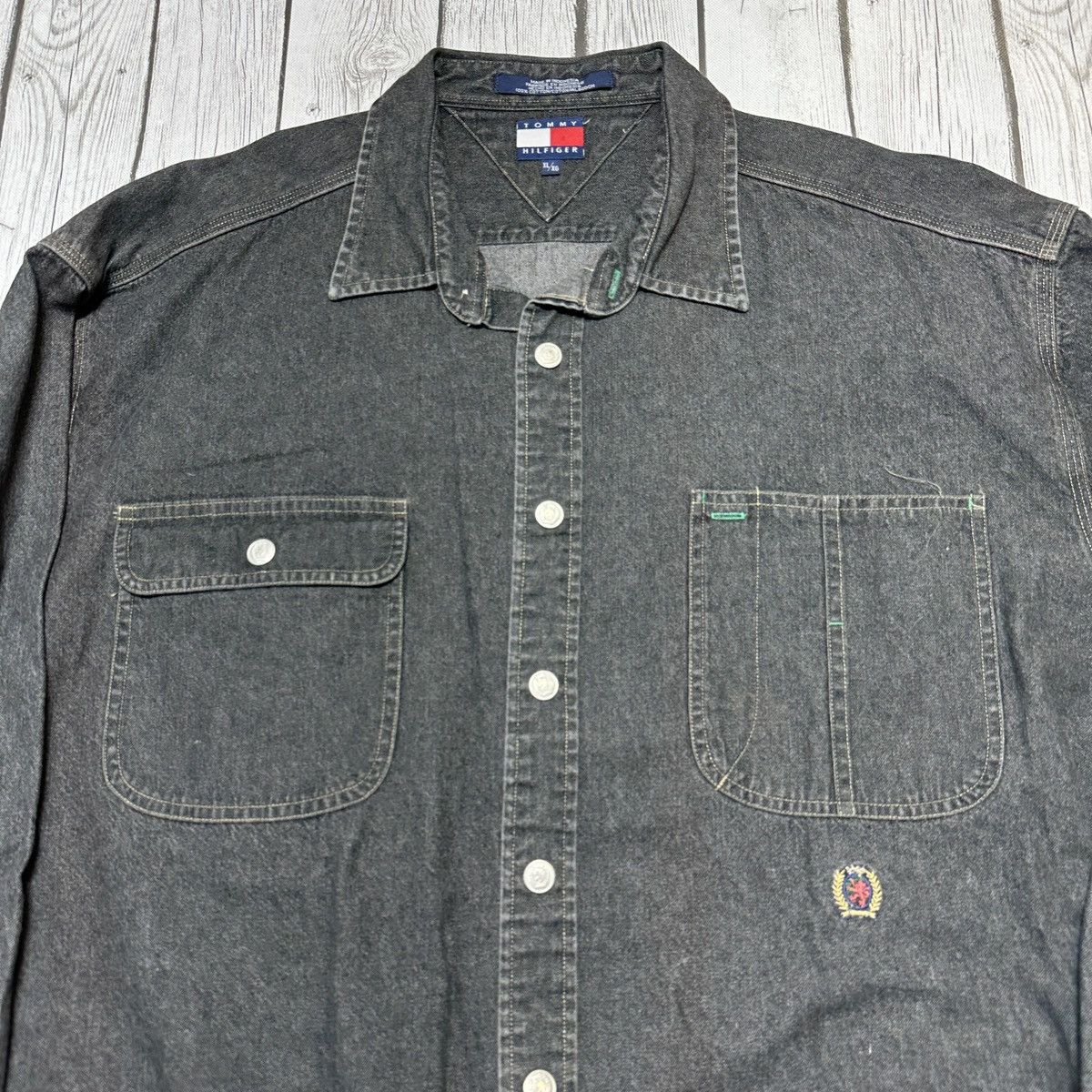 Tommy Hilfiger × Vintage Vintage Tommy Hilfiger denim shirt Size US XL / EU 56 / 4 - 3 Thumbnail