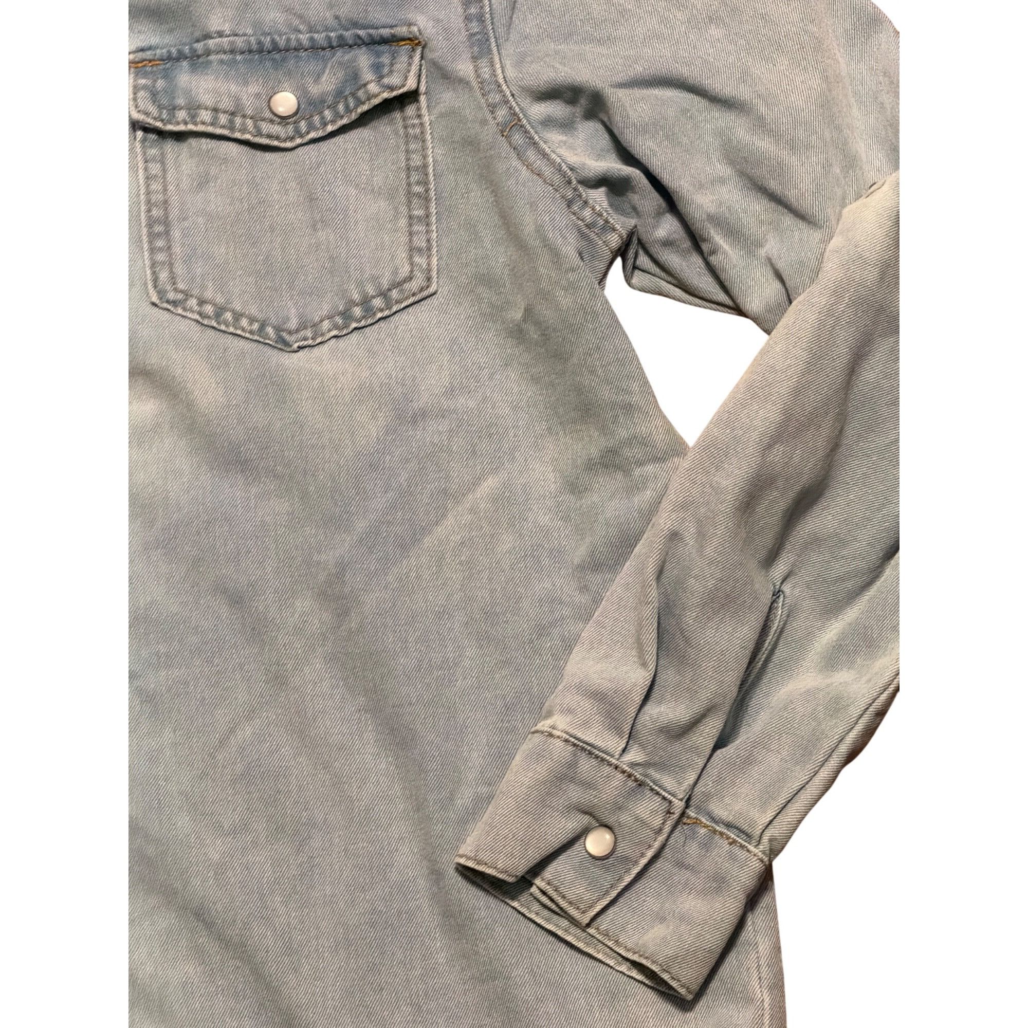 Shein Shein Light Blue Denim Button Up Shirt Snap Pearl Buttons Ta Size S / US 4 / IT 40 - 2 Thumbnail