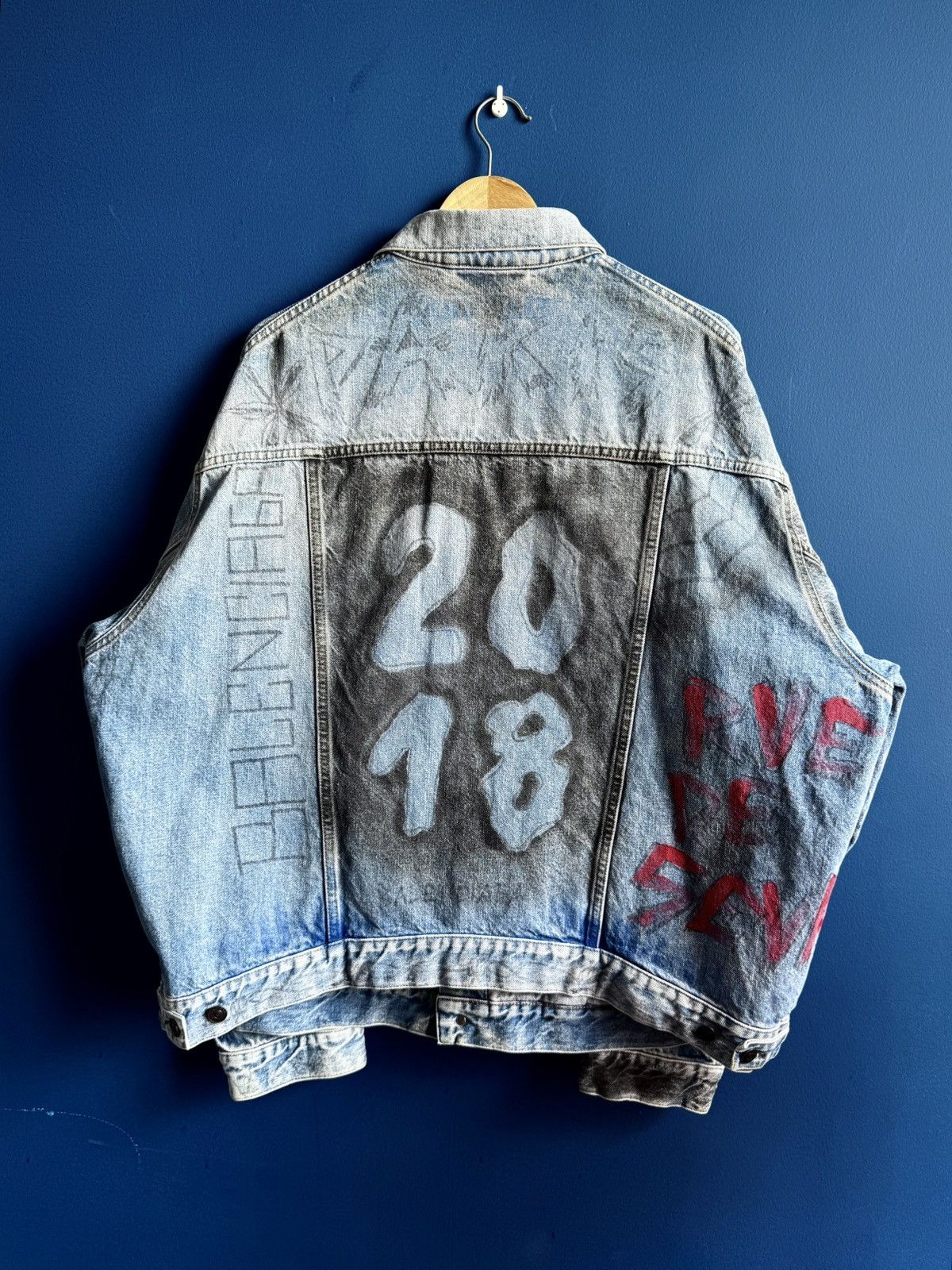 Balenciaga Balenciaga Denim Jacket 2018 Graffiti Size US XL / EU 56 / 4 - 5 Thumbnail