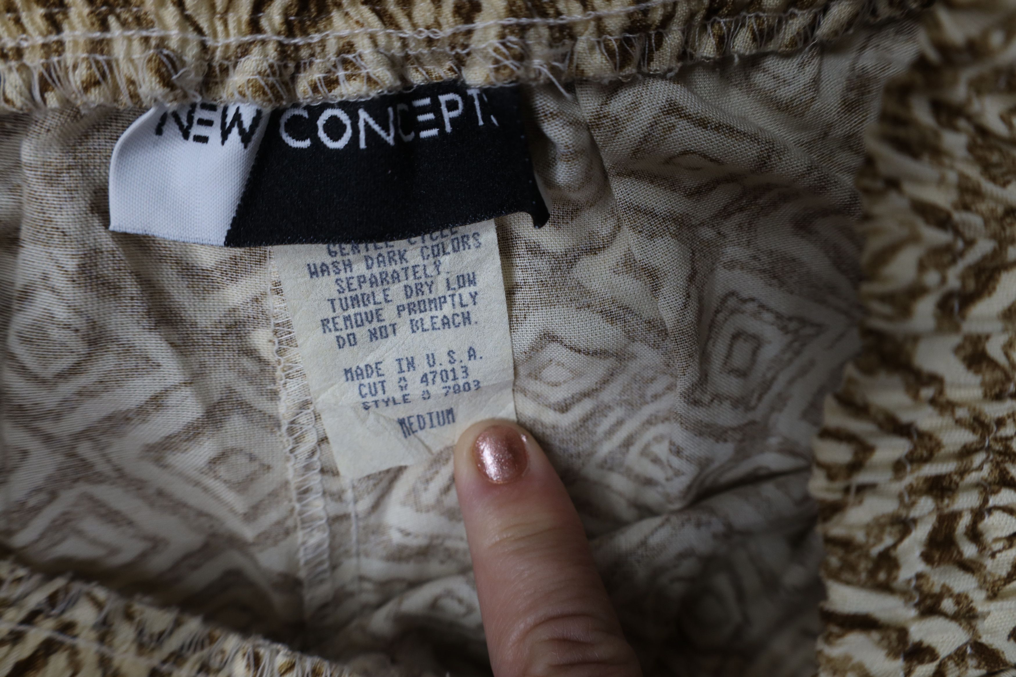 Vintage Vintage 90s Streetwear Geometric Rayon Tapered Leg Pants USA Size 26" / US 2 / IT 38 - 7 Thumbnail