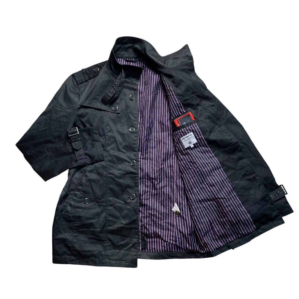 If Six Was Nine × Japanese Brand × Le Grande Bleu (L.G.B.) 🇯🇵 MEN'S BATSU BONDAGE BELTED PUNK GOTHIC MULTIPOCKET JACKET Size US L / EU 52-54 / 3 - 13 Thumbnail
