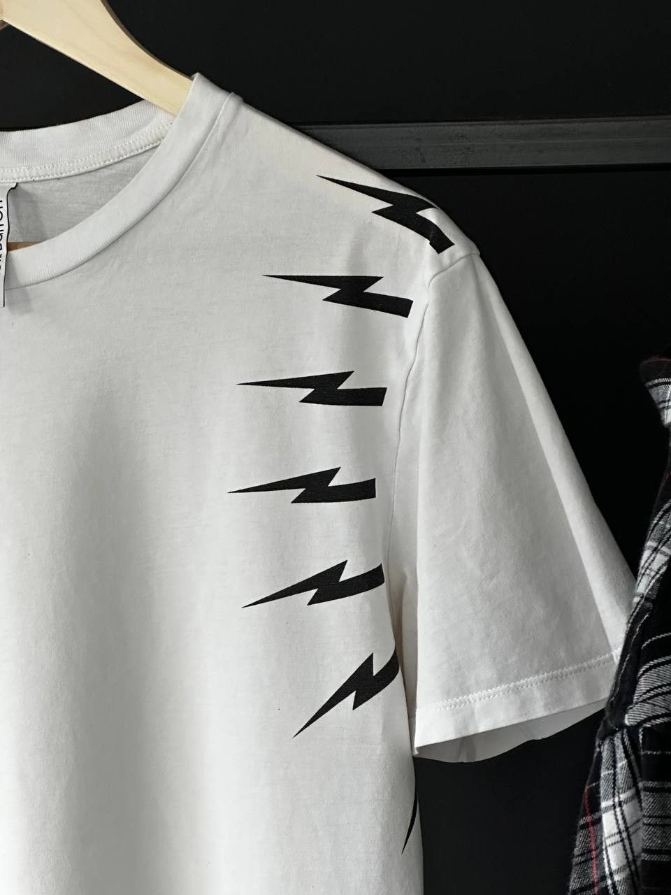 Neil Barrett Neil Barrett Thunderbolt White T-Shirt Size US L / EU 52-54 / 3 - 5 Thumbnail