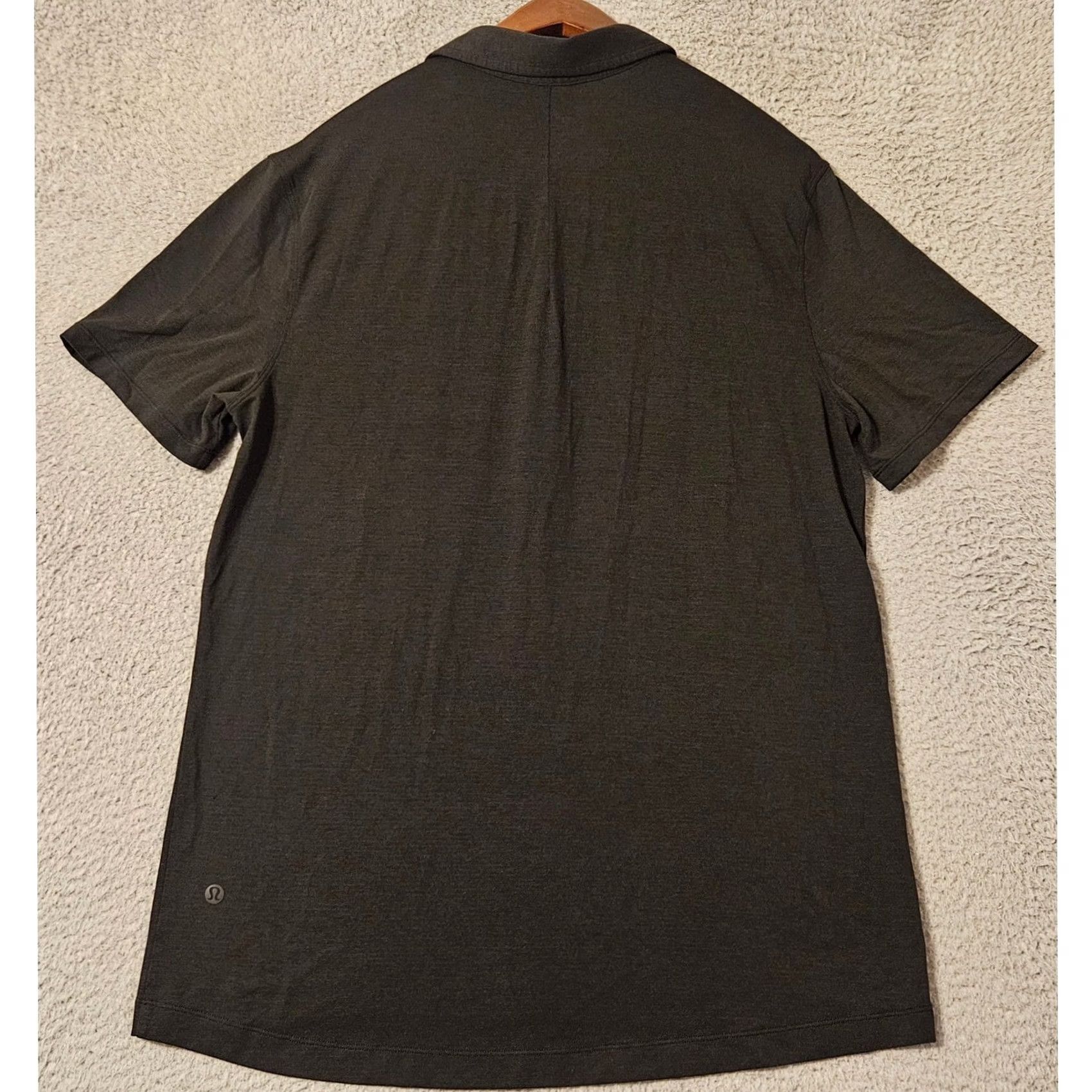 Lululemon Lululemon Mens Polo Shirt Short Sleeve Large Black Athletic Training Golf Size US L / EU 52-54 / 3 - 3 Thumbnail