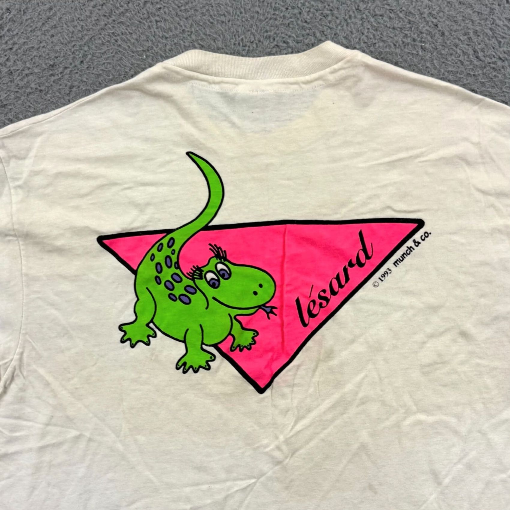 Hanes VINTAGE Hanes T-Shirt Adult Large White Crew Neck Short Sleeve 90s Dinosaur USA Mens Size US L / EU 52-54 / 3 - 3 Thumbnail