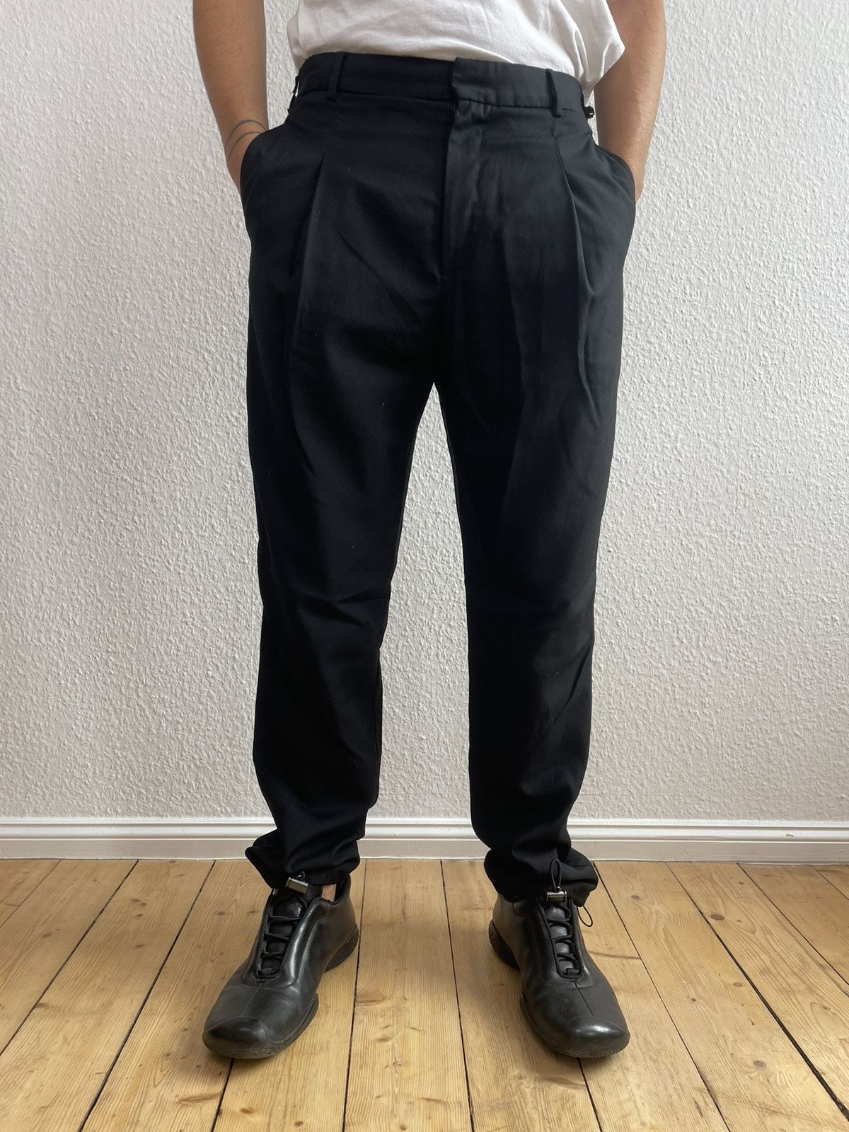 Givenchy Givenchy Lana Wool Technical Trousers Size US 30 / EU 46 - 1 Thumbnail