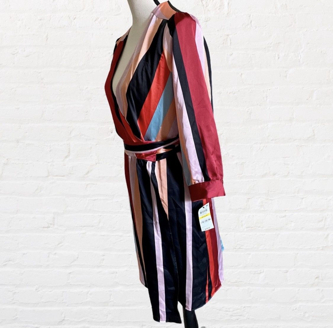 Bar III BAR III 3/4 SLEEVE STRIPED V NECK SHEATH WRAP DRESS Size M / US 6-8 / IT 42-44 - 8 Thumbnail