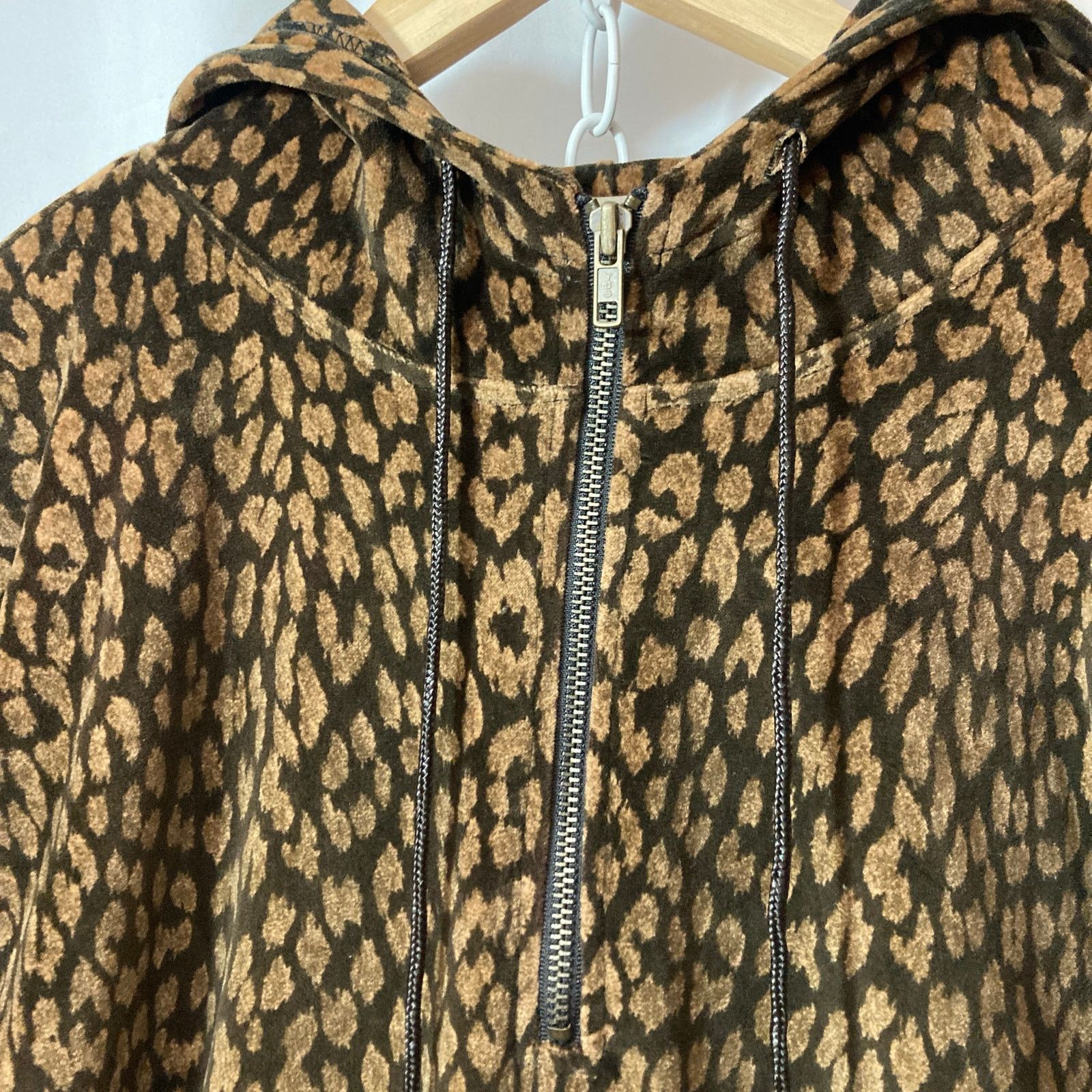 Jones New York Jones New York Velour Leopard Print Half Zip Hood Sweatshirt Size S / US 4 / IT 40 - 2 Thumbnail