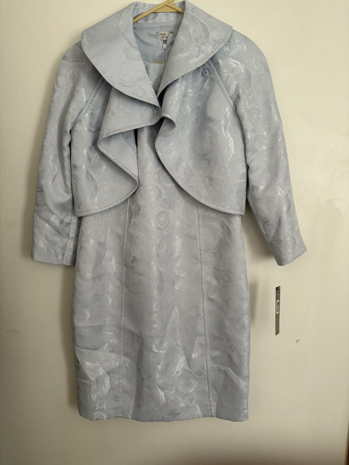 Other New With Tags Tahari Arthur’s S Levine Floral Dress/Jacket 4 Size S / US 4 / IT 40 - 1 Thumbnail
