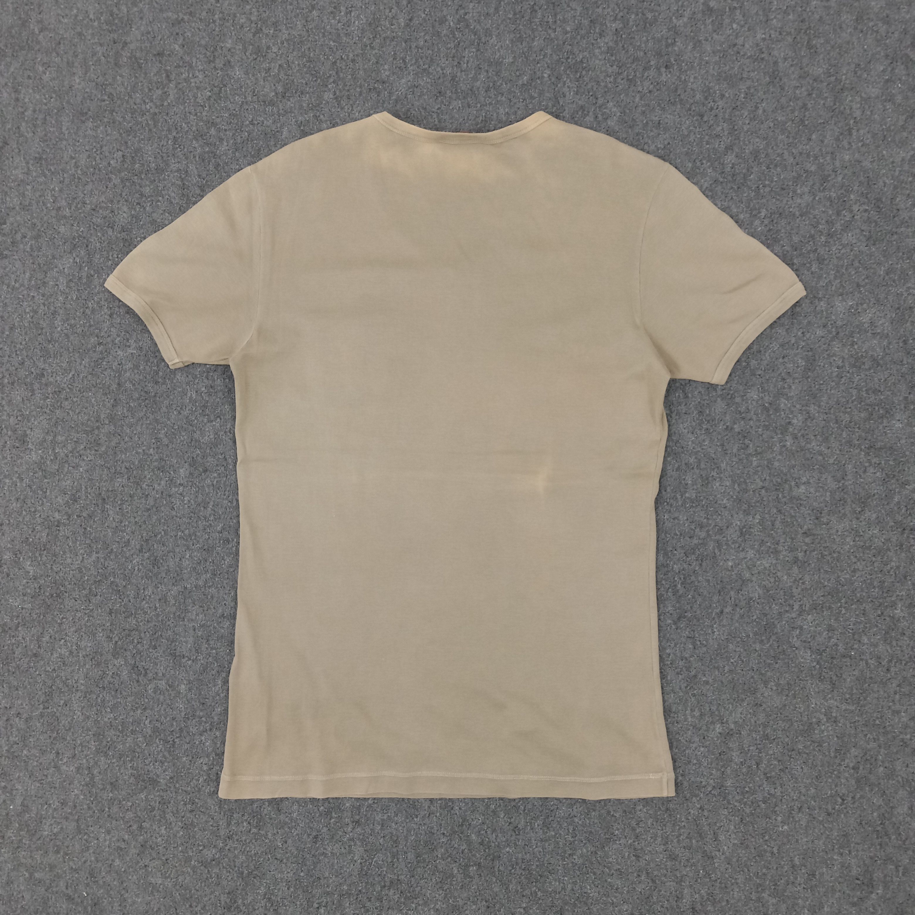 Prada Prada Plain Italian Designer V Neck Tshirt Size US S / EU 44-46 / 1 - 5 Thumbnail