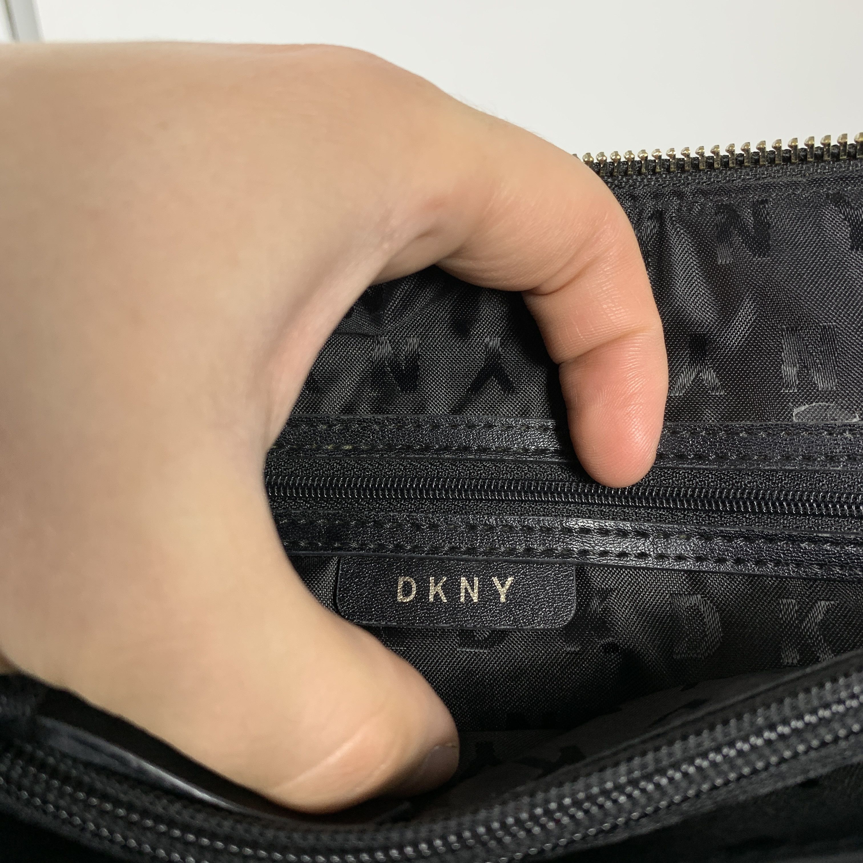 DKNY DKNY Donna Karan New York Black Shoulder Crossbody Bag Size ONE SIZE - 12 Thumbnail