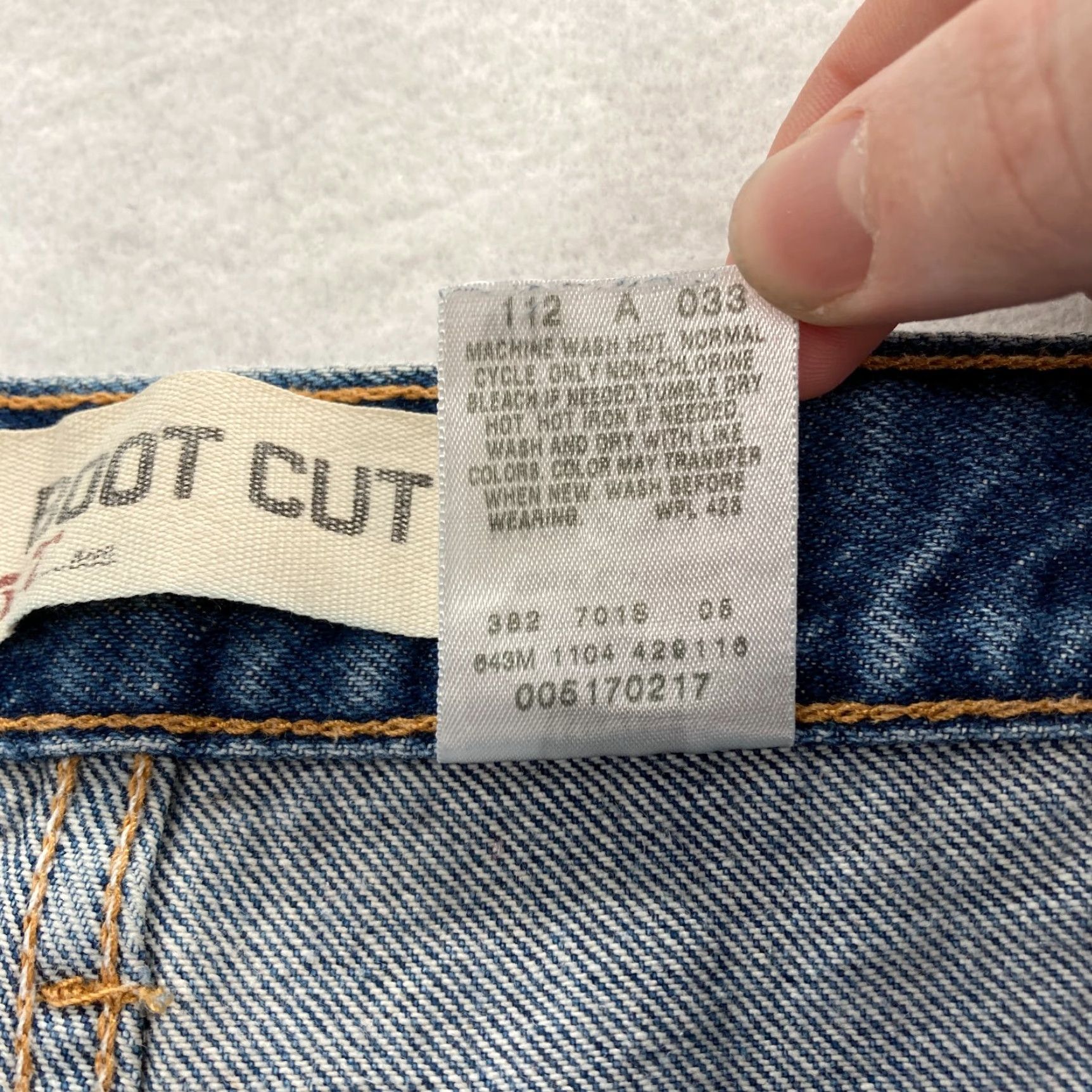 Levi's Vintage Levi's 517 Jeans Mens 38x30 Medium Wash Blue Denim Bootcut Mid Rise USA Jeans Mens 38x30 Blue Denim Bootcut 517 Levi's Size US 38 / EU 54 - 6 Thumbnail