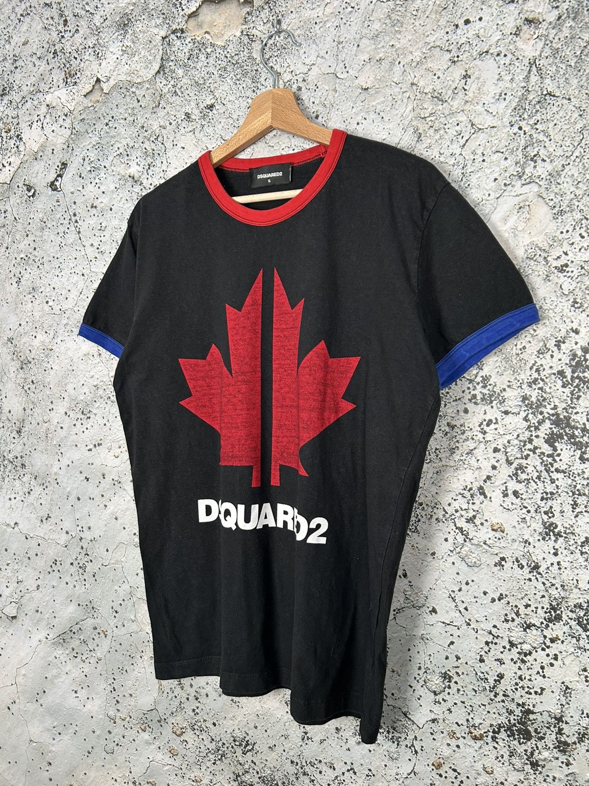 Dsquared2 Vintage Dsquared2 Maple Leaf Graphic Tee Y2K 00s Avant Garde Size US S / EU 44-46 / 1 - 2 Thumbnail