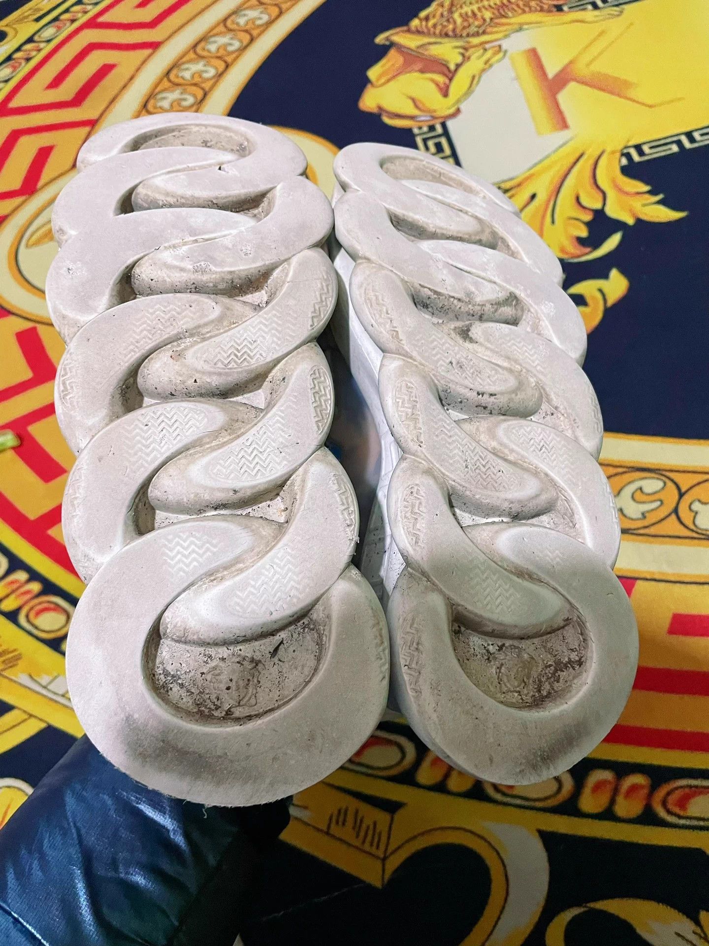 Versace Versace Medusa Swirl Running Sneaker 42 8/10 Size US 9 / EU 42 - 8 Thumbnail