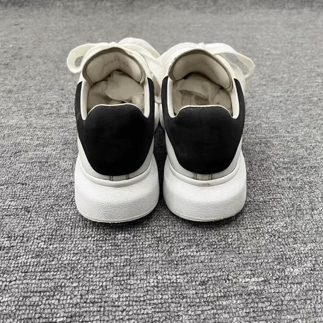 Alexander McQueen Alexander McQueen White Black Tail Sneakers. Size US 5 / IT 35 - 4 Thumbnail