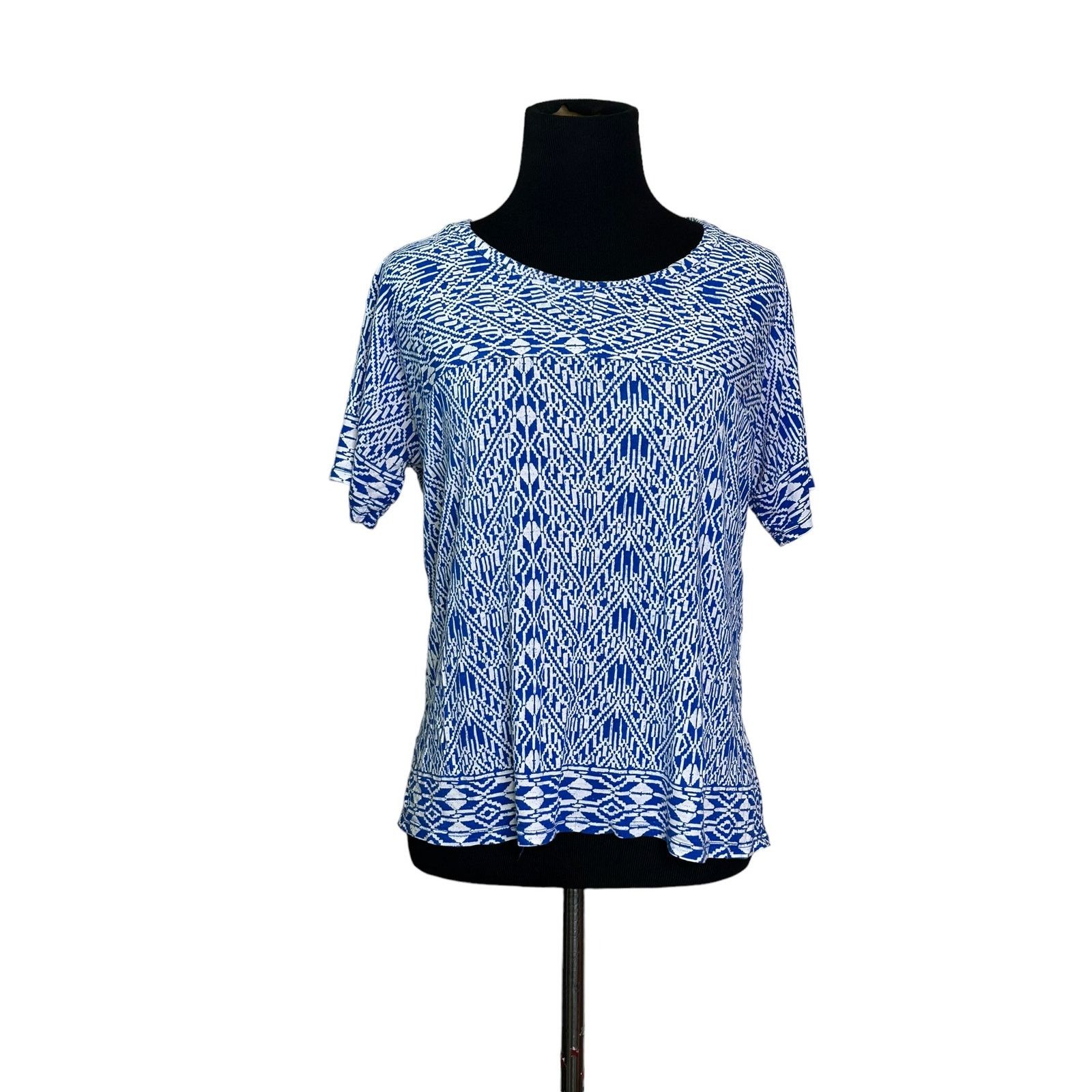 Old Navy Old Navy blue white print short sleeves tee size small Size S / US 4 / IT 40 - 5 Thumbnail