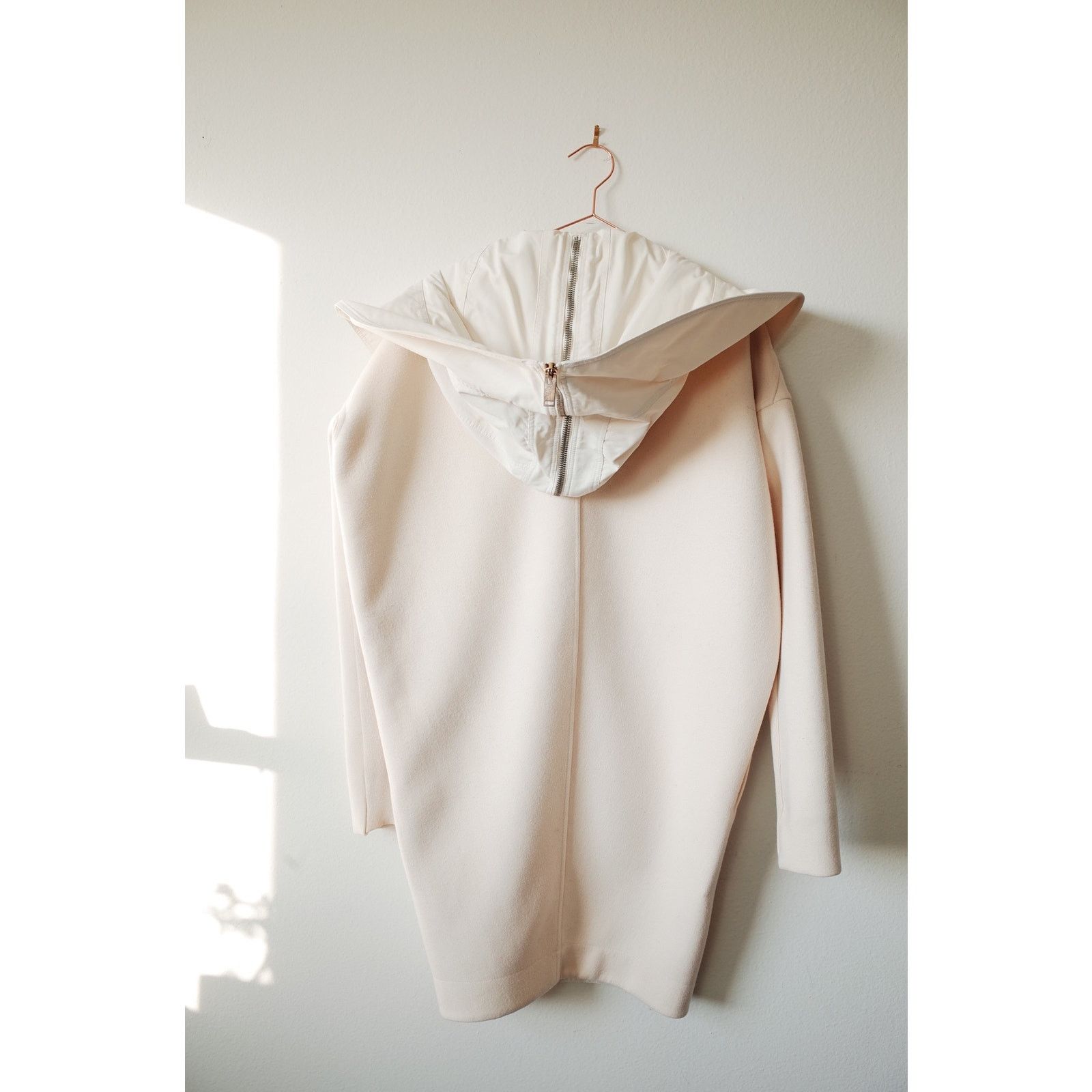 Rick Owens Rick Owens Cocoon Virgin Wool & Silk Coat in Milk US 6 IT 40 Size M / US 6-8 / IT 42-44 - 4 Thumbnail