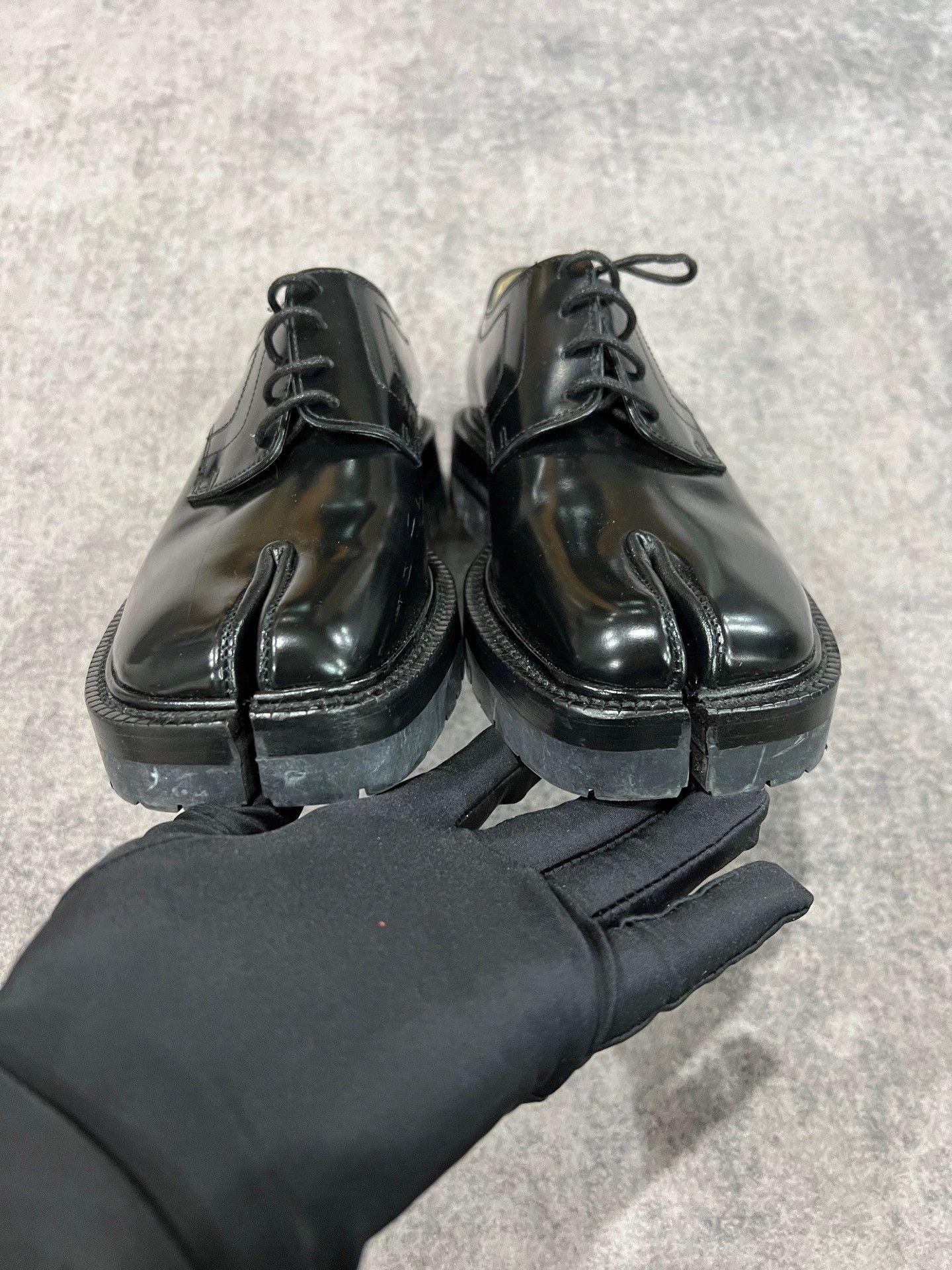 Maison Margiela Maison Margiela Glossy Derby Tabi Size US 6 / IT 36 - 3 Thumbnail