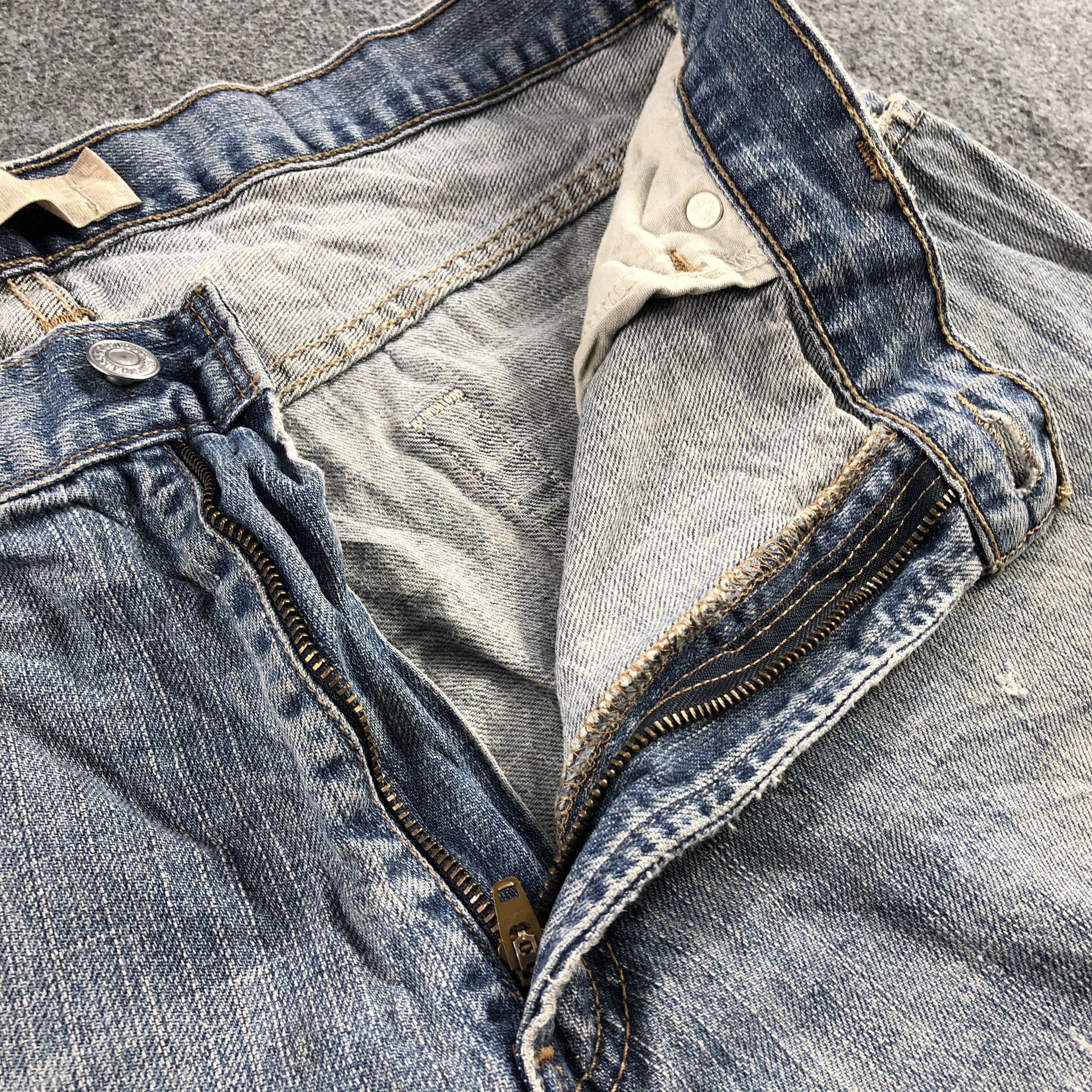 Levi's Vintage Blue Wash Levis 559 Jeans-J2433 Size US 35 - 12 Thumbnail