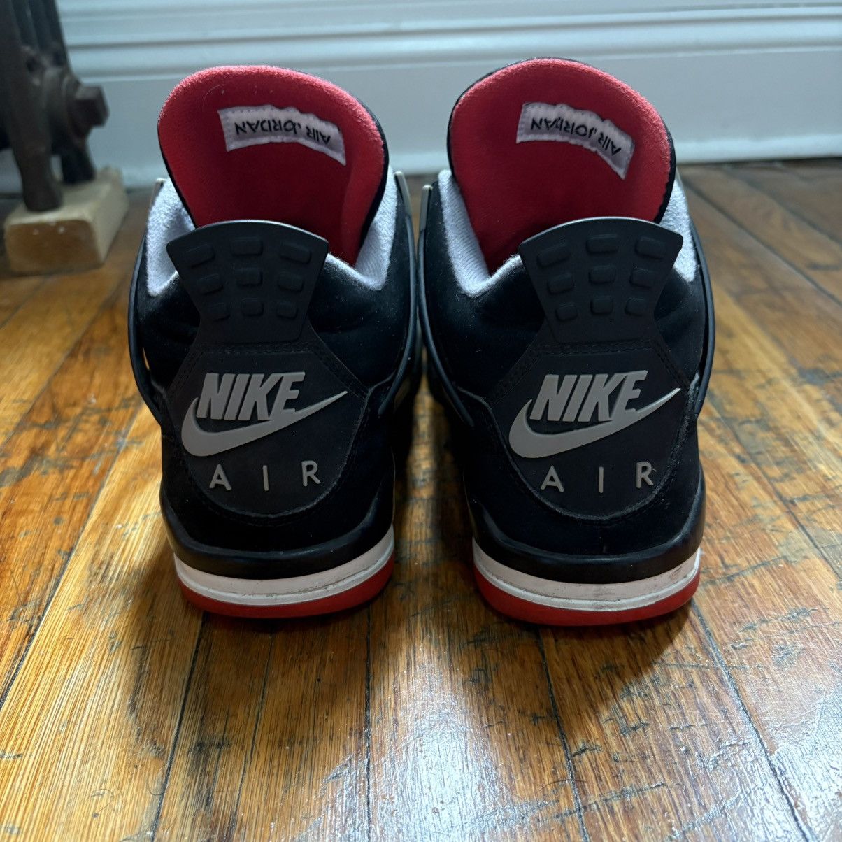 Jordan Brand Air Jordan 4 Retro OG Bred 2019 SIZE 8.5 Black (NO BOX) Size US 8.5 / EU 41-42 - 3 Thumbnail
