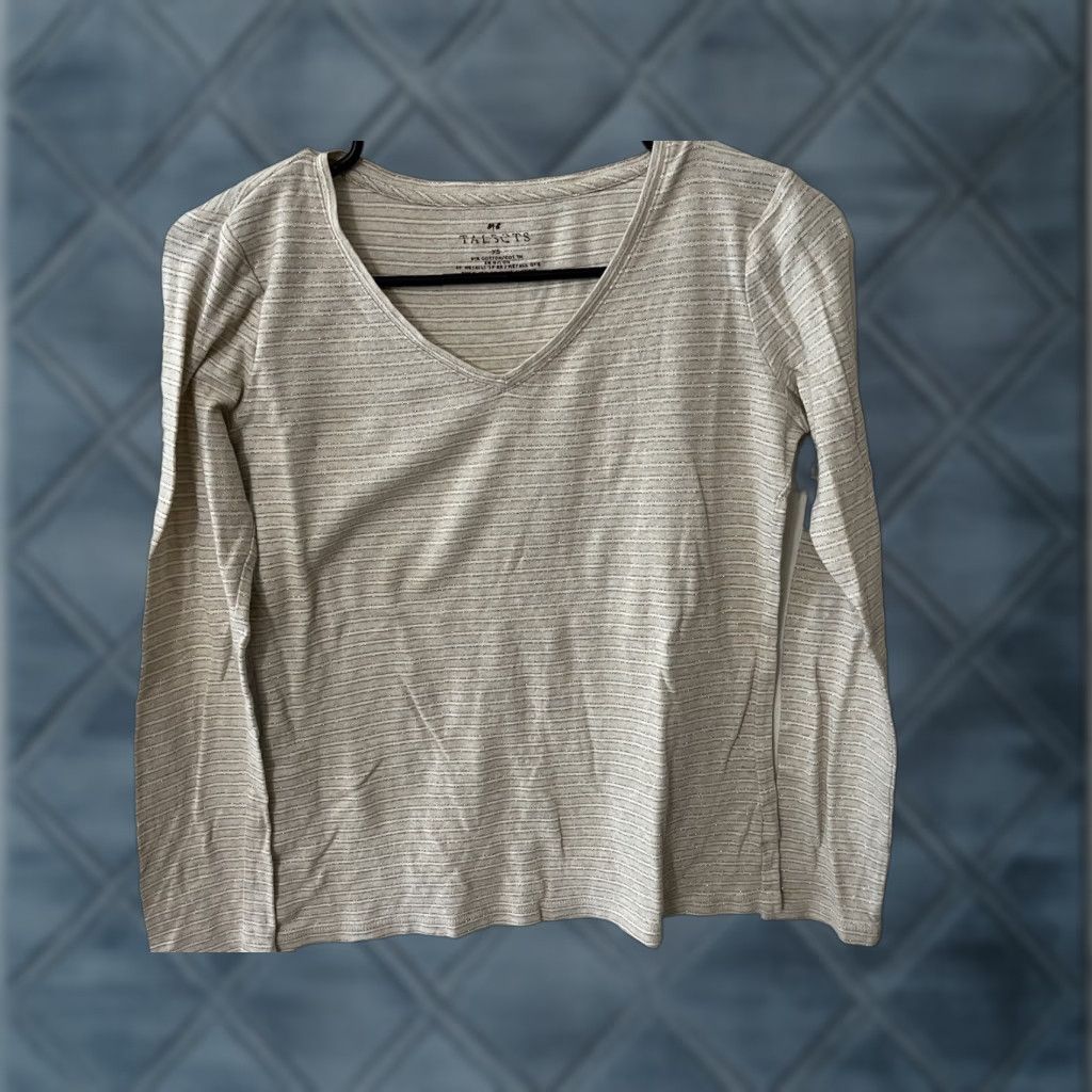 Talbots VINTAGE Talbots T Shirt Women's XS Beige Striped Glitter V-Neck Long Sleeve Size XS / US 0-2 / IT 36-38 - 1 Thumbnail