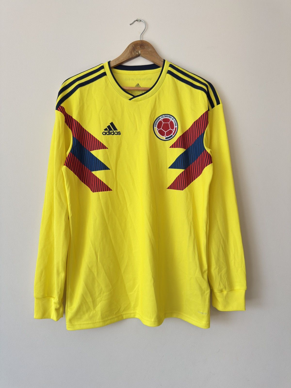 Adidas Colombia 2018-2019 Home Soccer Longsleeve Jersey Adidas Kit Size US M / EU 48-50 / 2 - 1 Thumbnail