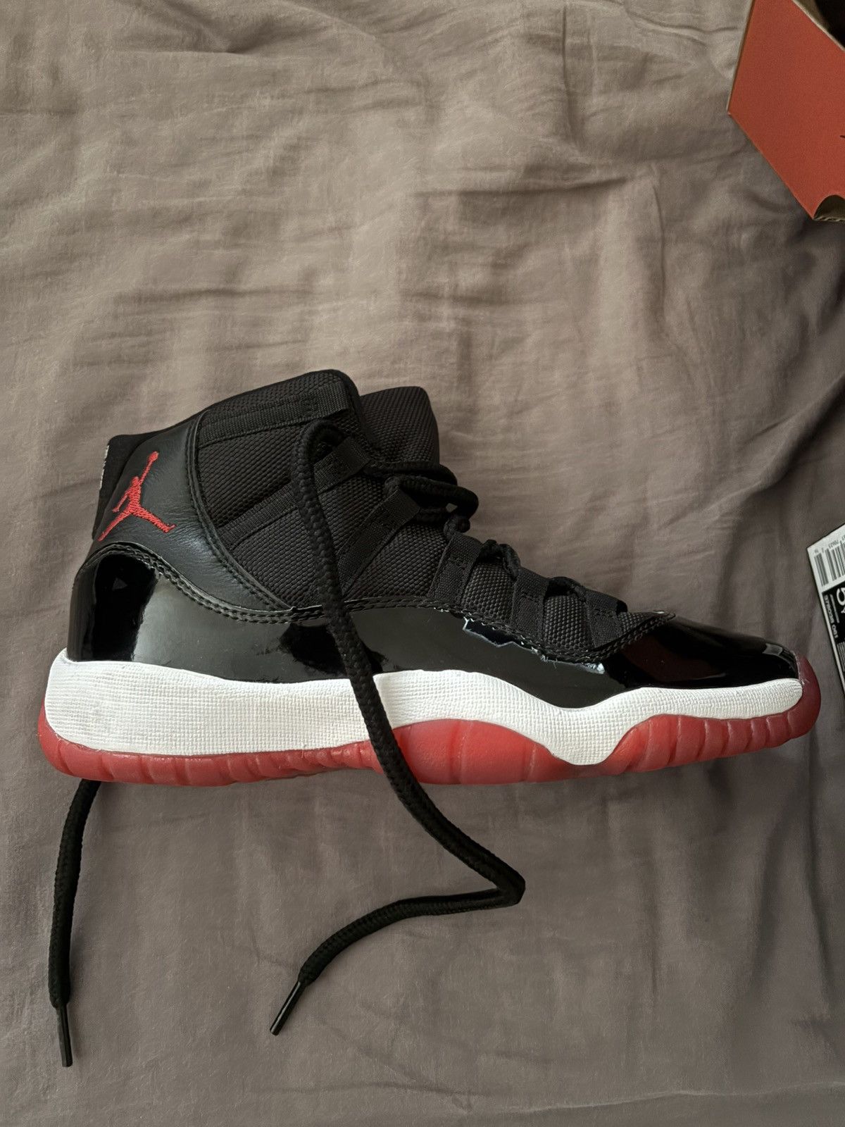 Nike Jordan 11 bred Size US 7.5 / IT 37.5 - 1 Thumbnail