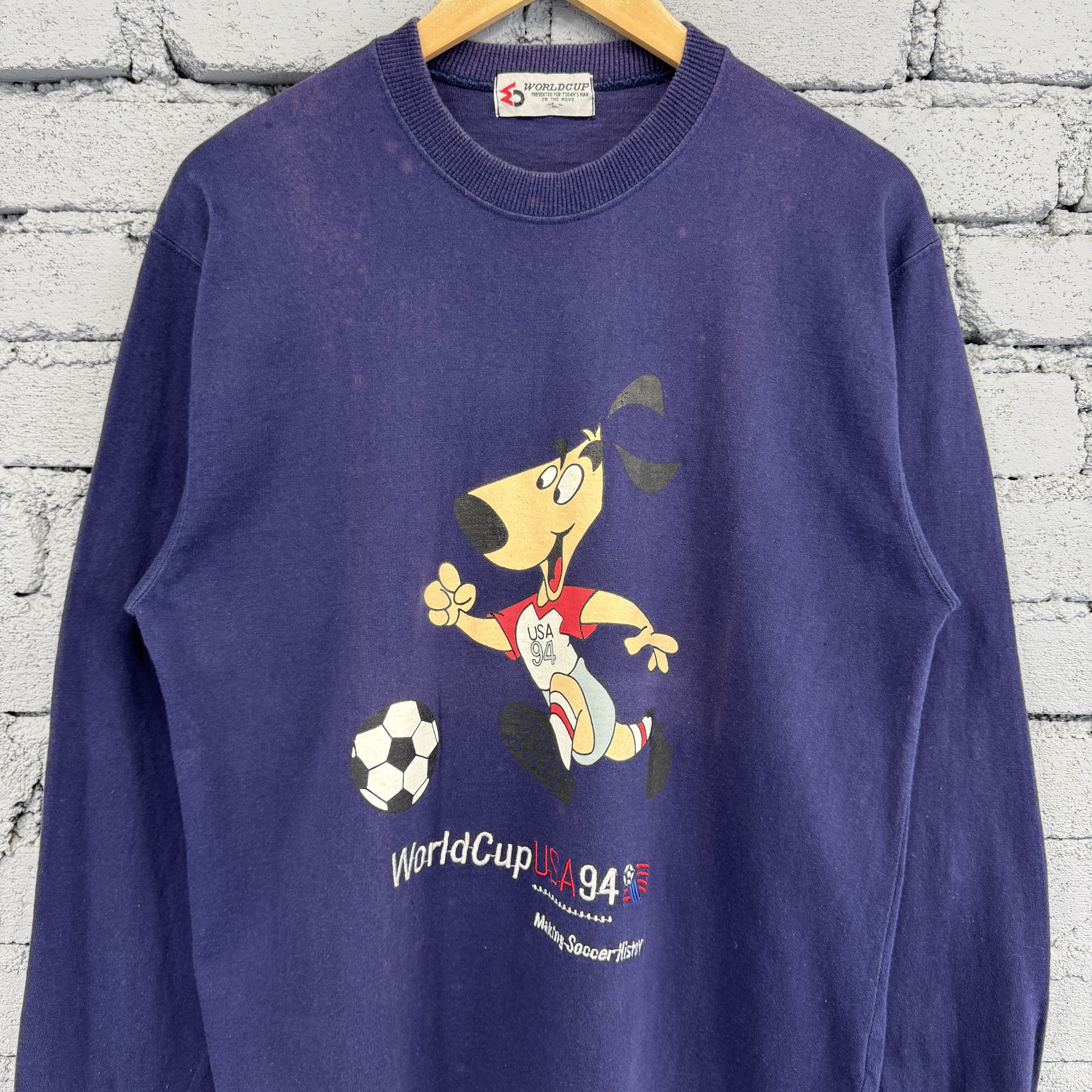 Vintage Vintage Official 94 World Cup USA Crewneck Faded Sweatshirt Size US L / EU 52-54 / 3 - 3 Thumbnail