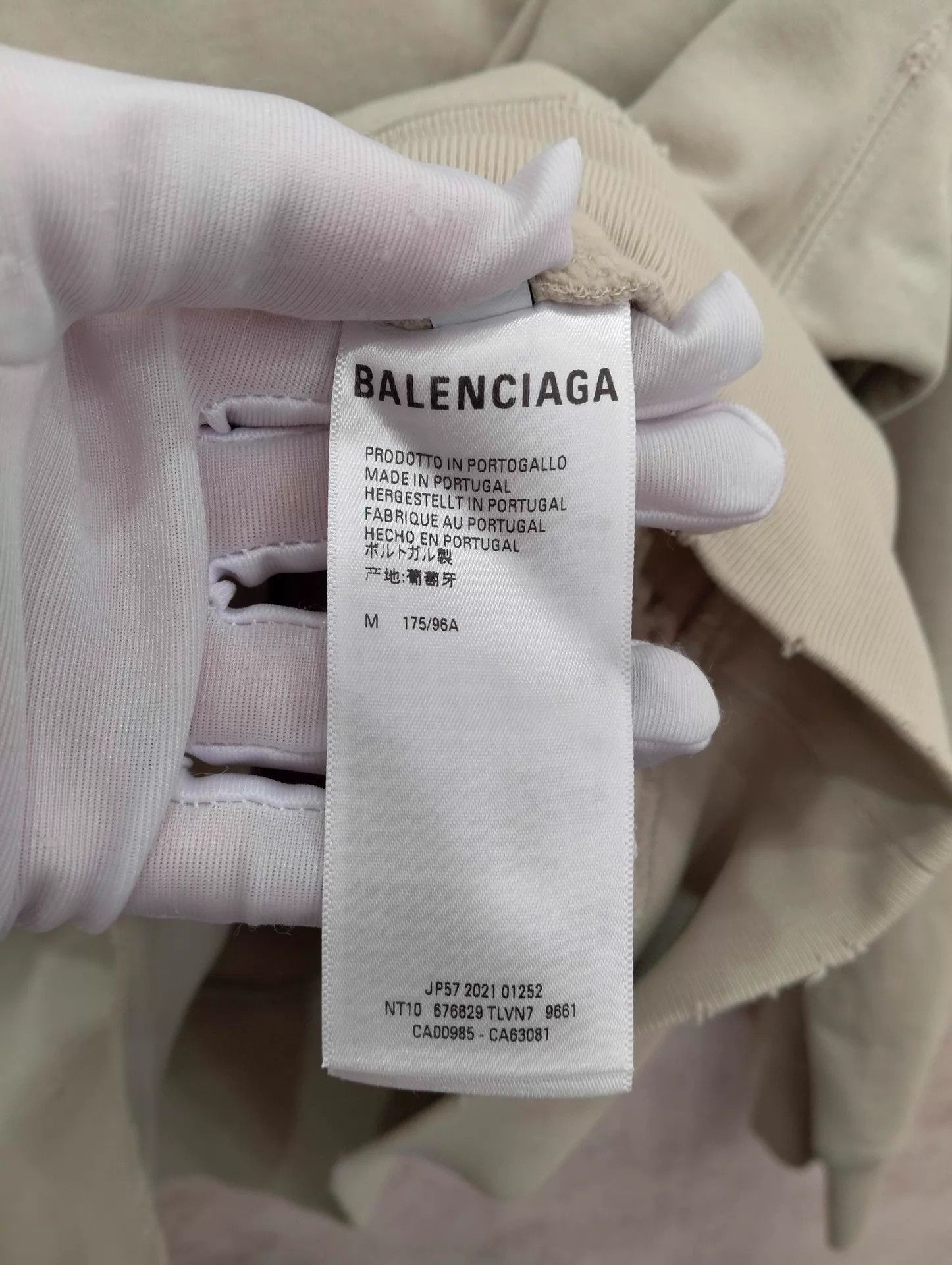 Balenciaga Balenciaga Year of the Tiger Embroidered Fleece Crewneck M Size US M / EU 48-50 / 2 - 4 Thumbnail