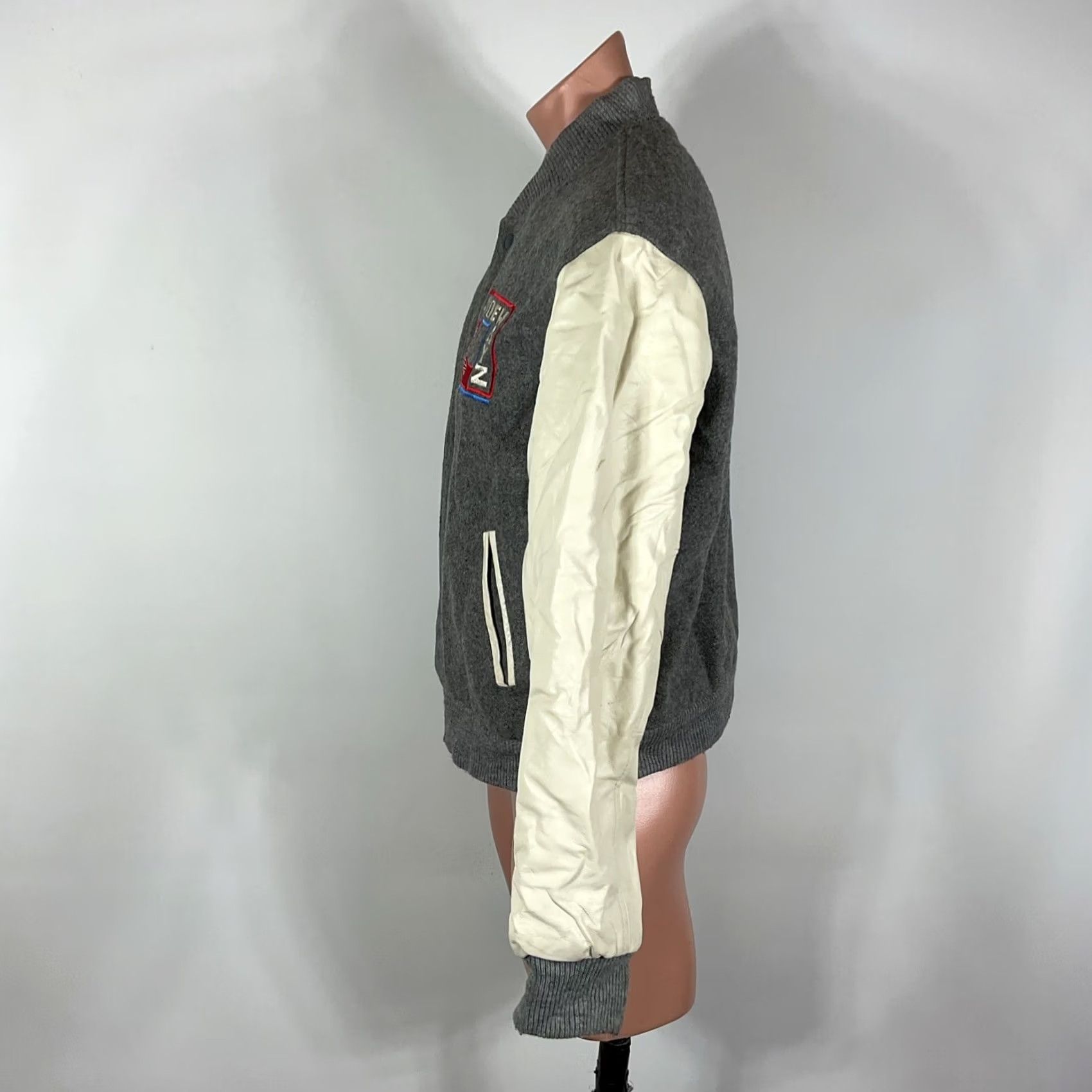 Vintage - It includes all the key words from original title and utilizes them in a concise manner Size US L / EU 52-54 / 3 - 7 Thumbnail