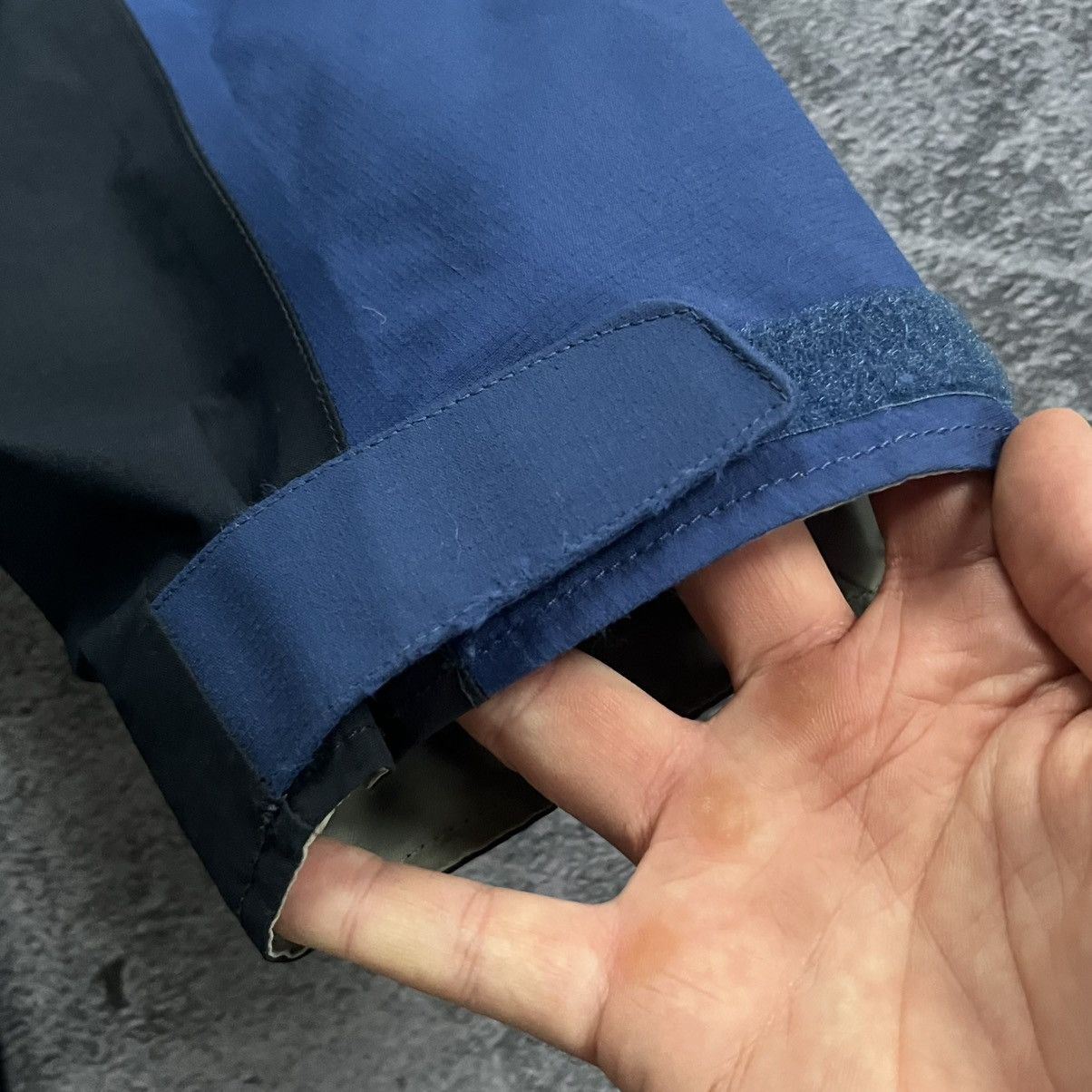 Berghaus Berghaus Men’s Gore-Tex Jacket Blue Waterproof Outdoor Size US XL / EU 56 / 4 - 5 Thumbnail