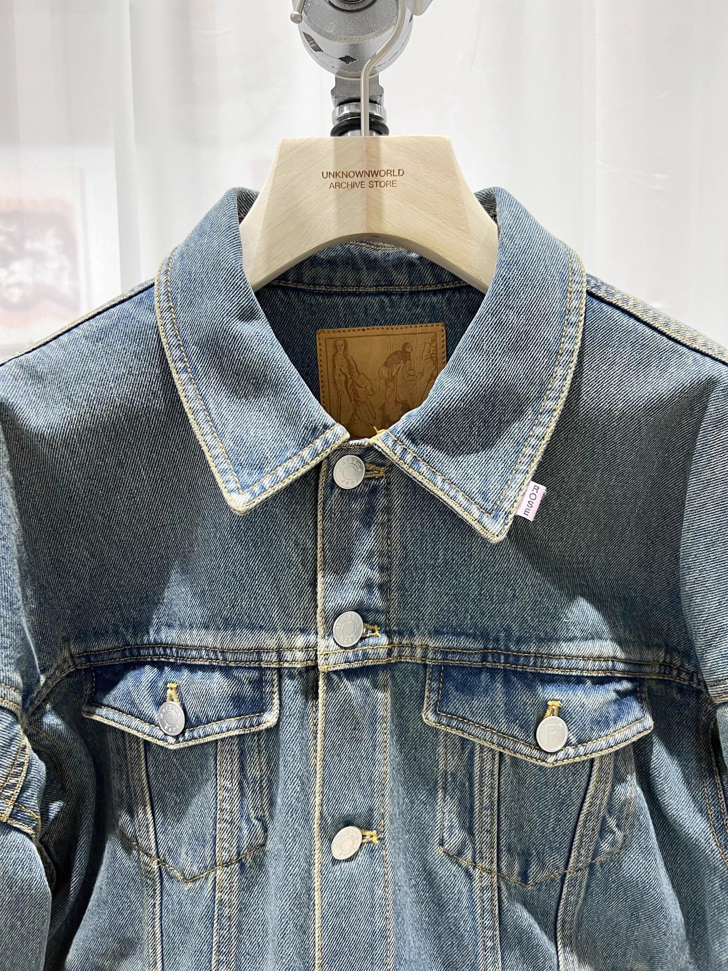 Martine Rose Martine Rose SS20 Padded Shoulder Denim Jacket Size S / US 4 / IT 40 - 2 Thumbnail