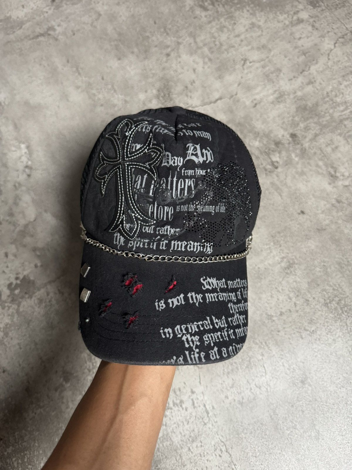 Japanese Brand DISTRESSED TRUCKER HAT CROSS & SKULL LOGO Size ONE SIZE - 2 Thumbnail