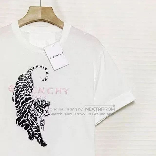 Givenchy Givenchy Crystal Tiger Head Embroidered Crewneck Tee. Size US M / EU 48-50 / 2 - 3 Thumbnail