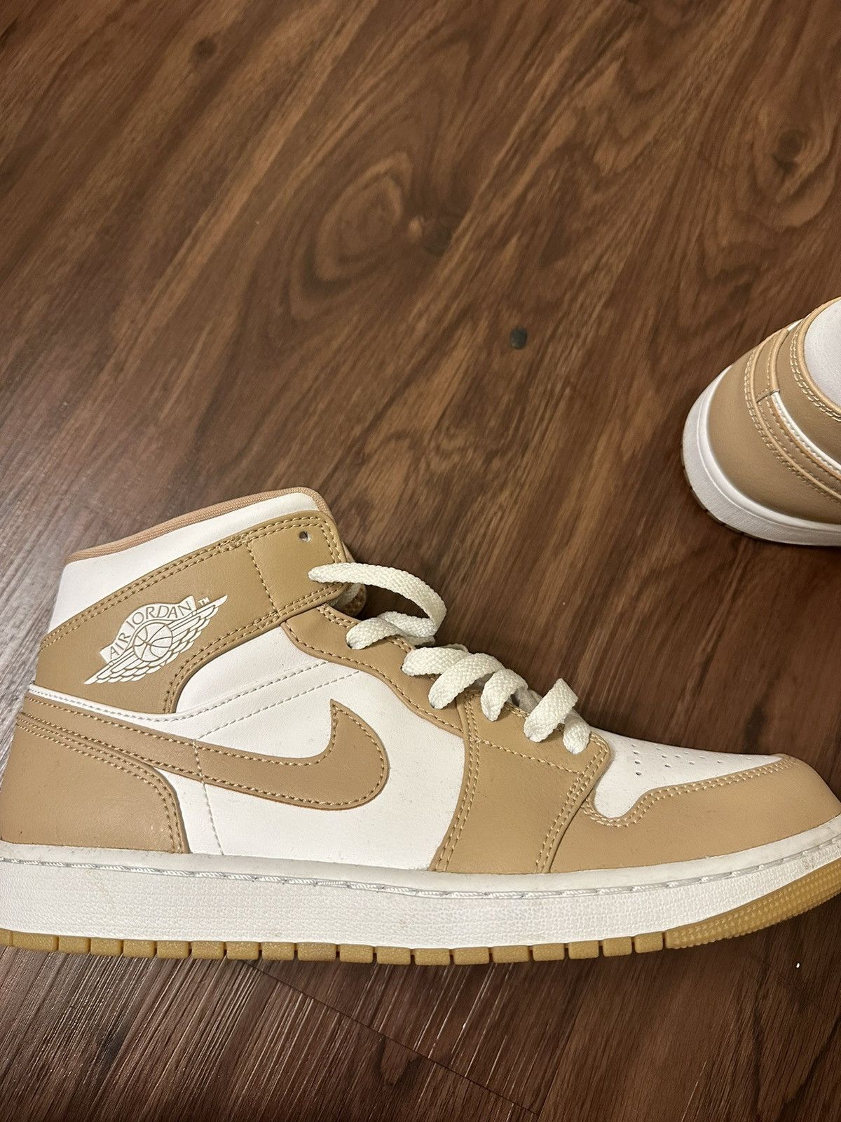Jordan Brand Jordan 1 Tan Gum Size US 10 / EU 43 - 3 Thumbnail