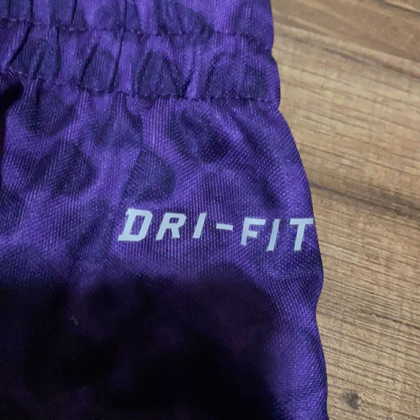 Nike 2010 Nike Kobe Dri-Fit Snake Skin Shorts Size US 30 / EU 46 - 7 Thumbnail