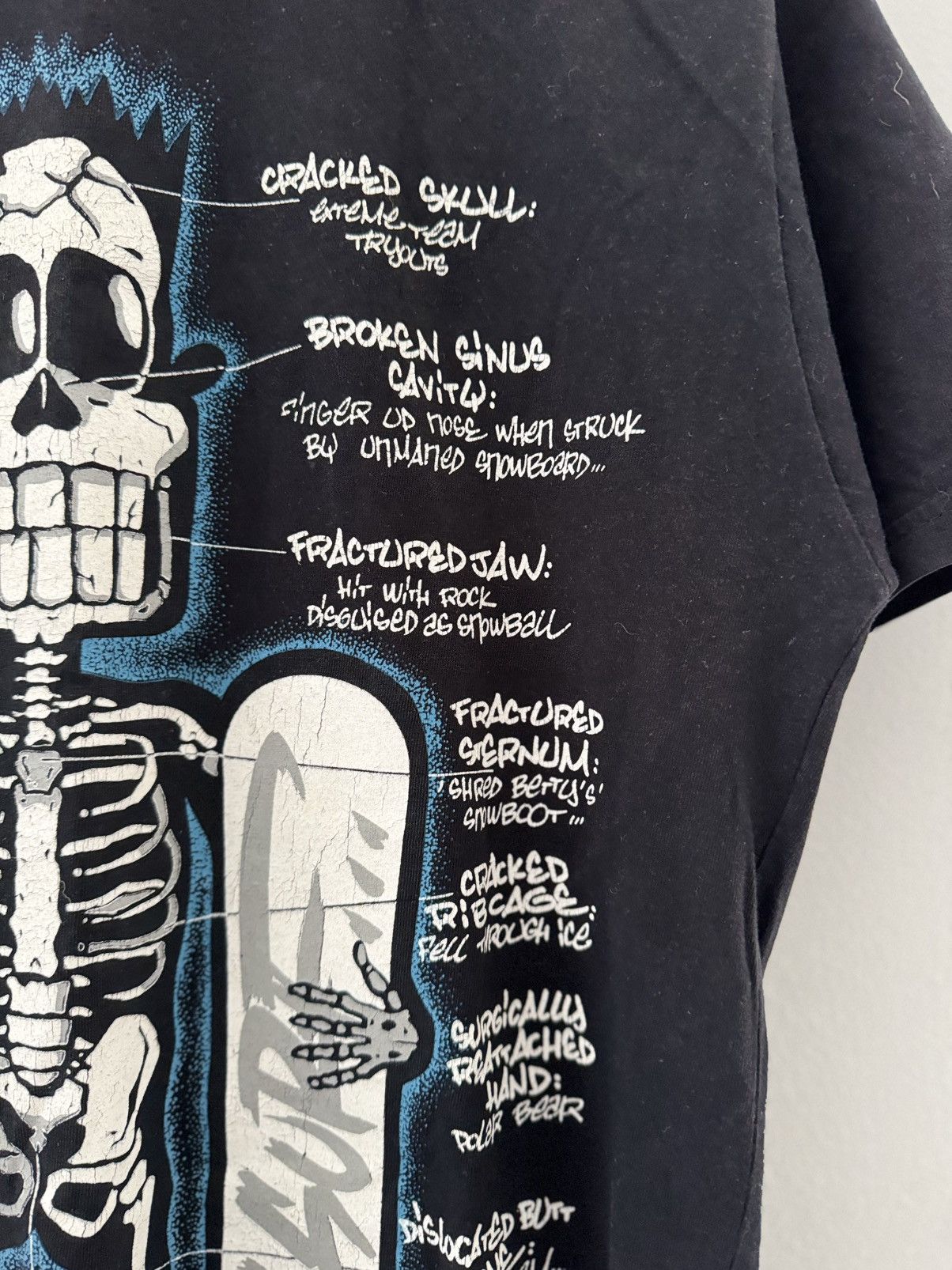 Vintage Vintage Skeleton Tee Guy Surf Skateboard Humor Y2K T shirt Size US S / EU 44-46 / 1 - 5 Thumbnail