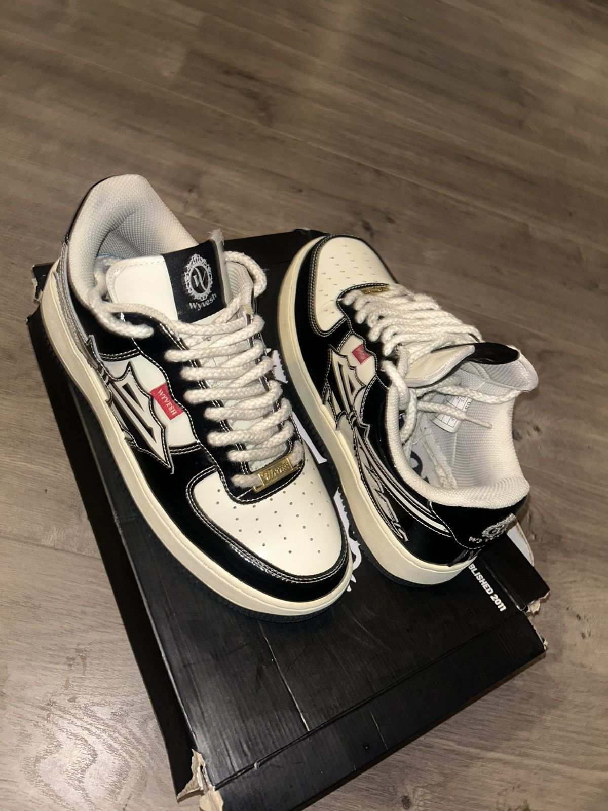 Other Wyveesh low top Size US 10 / EU 43 - 7 Thumbnail