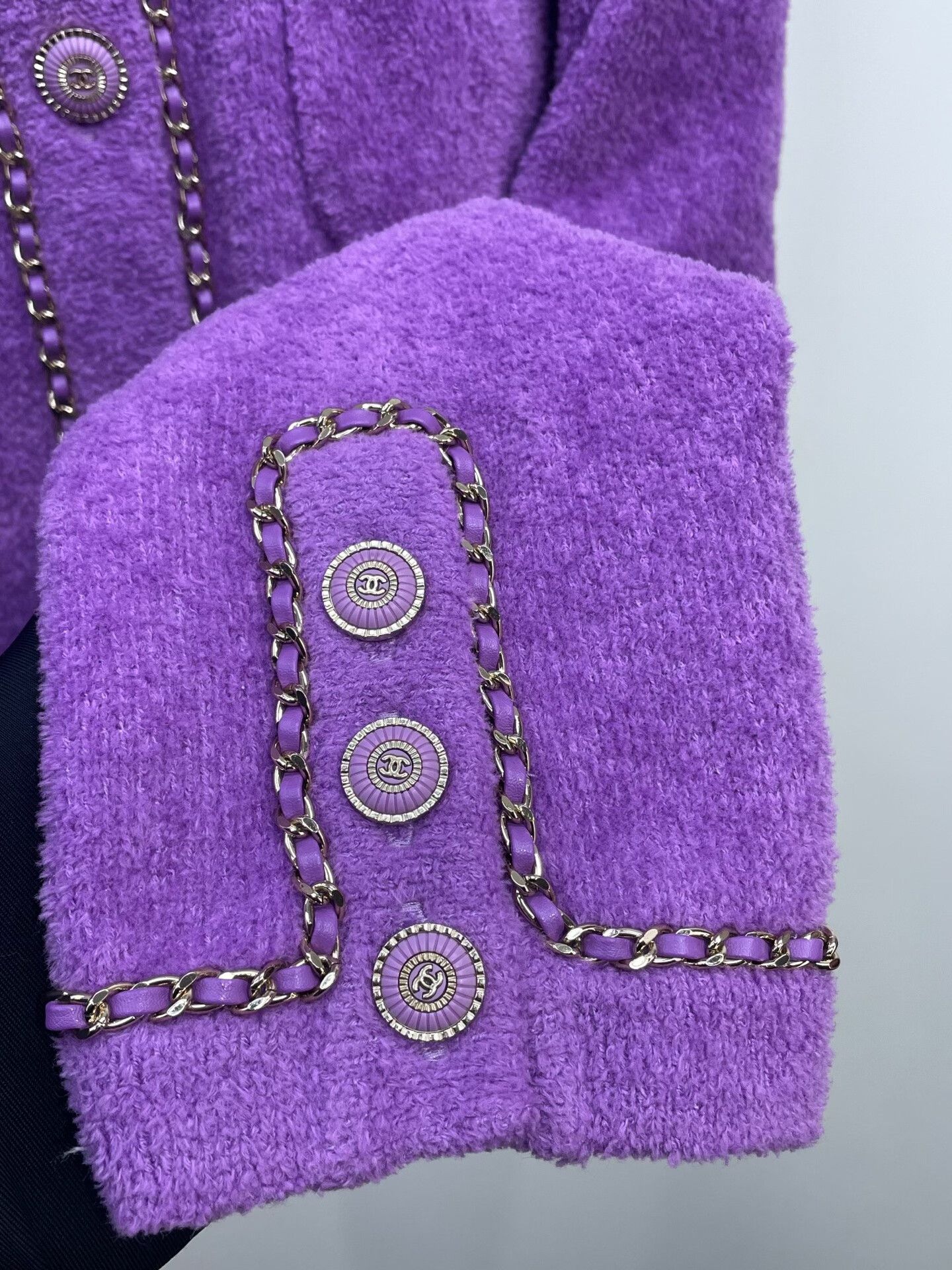 Chanel Chanel Resort Collection Purple Chain-Trim Cardigan Size XS / US 0-2 / IT 36-38 - 3 Thumbnail