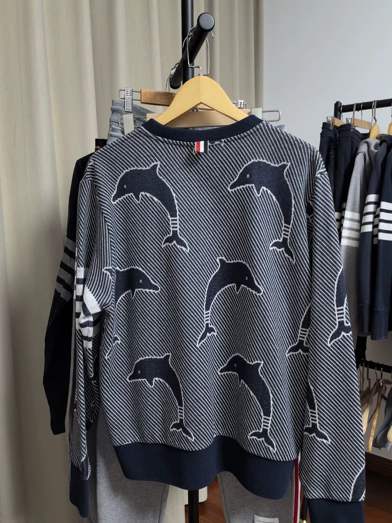 Thom Browne Thom browne Dolphin four-bar sweatshirt 2504-Nextarrow Size US L / EU 52-54 / 3 - 7 Thumbnail