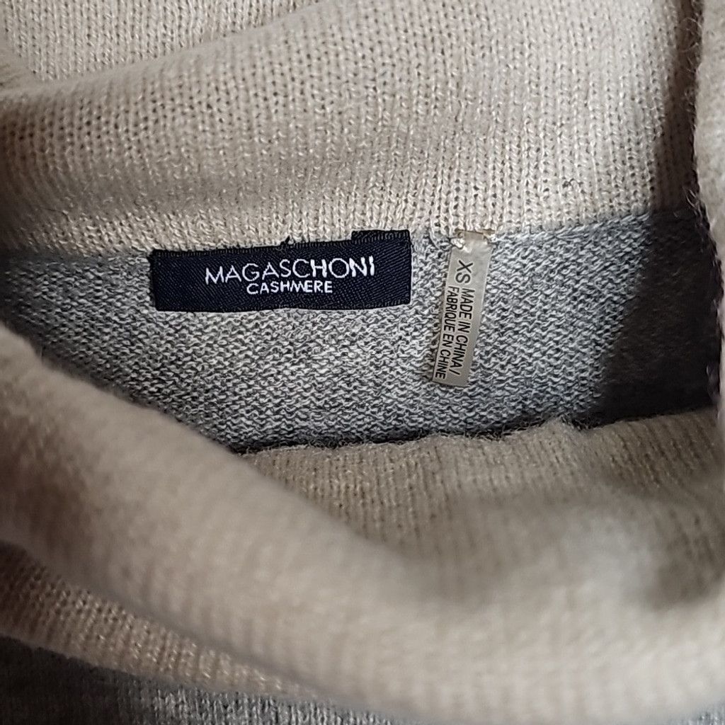 Magaschoni Magaschoni 100% cashmere super soft turtleneck sweater sz XS Size XS / US 0-2 / IT 36-38 - 4 Thumbnail