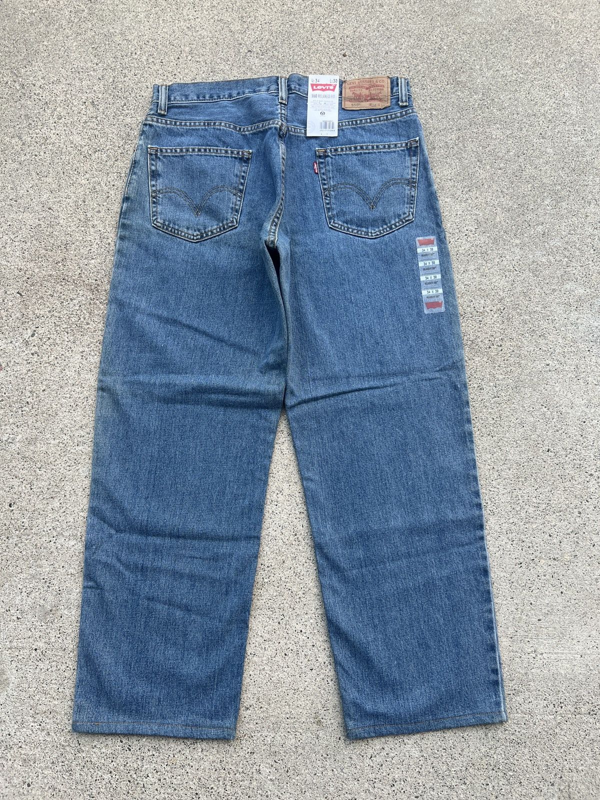 Levi's BN 2010s Levi’s 550 Relax Fit Medium Indigo Jeans Size 34x30 Size US 34 / EU 50 - 2 Thumbnail